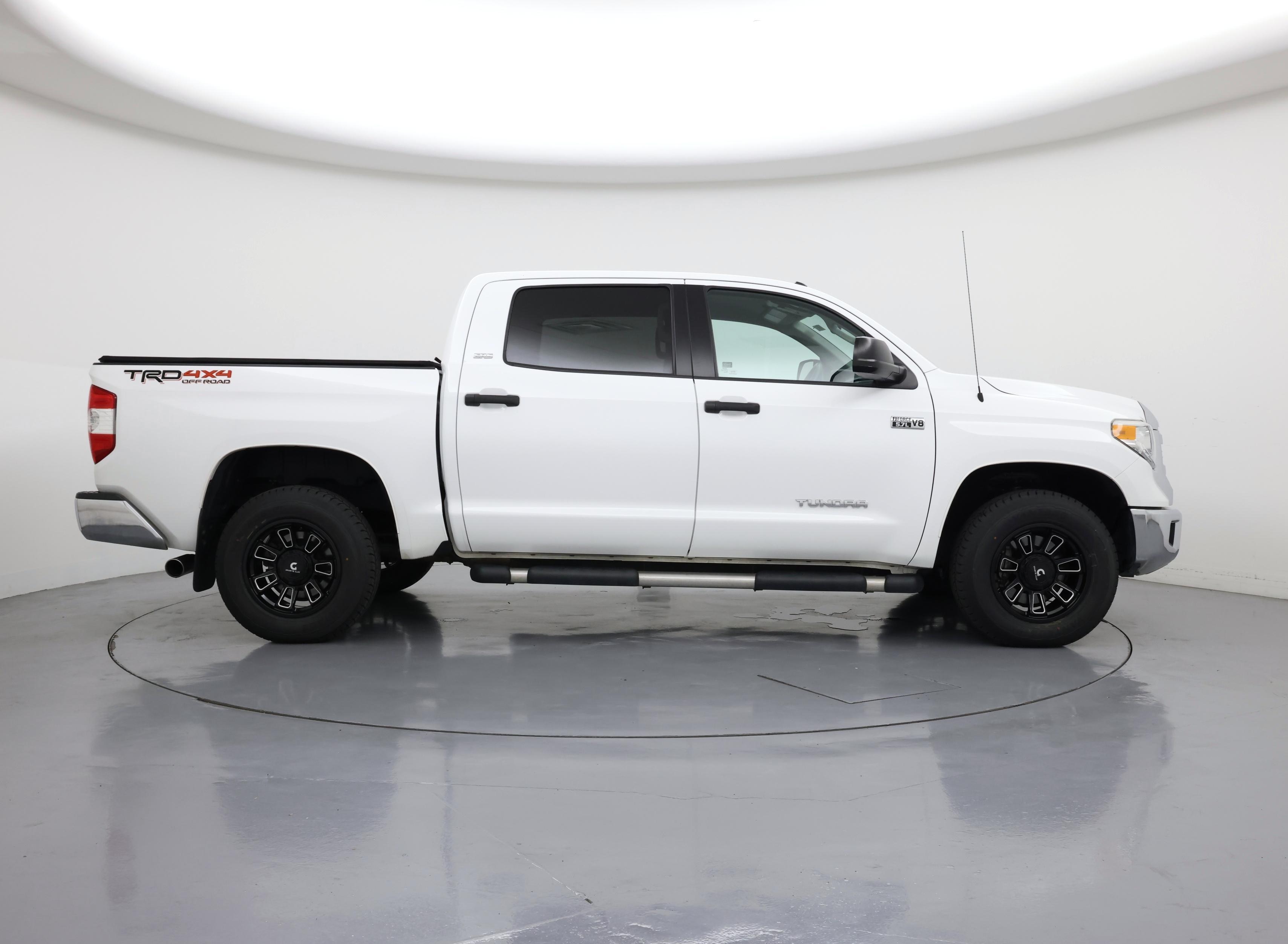 Thumbnail: 2015 Toyota Tundra - 7