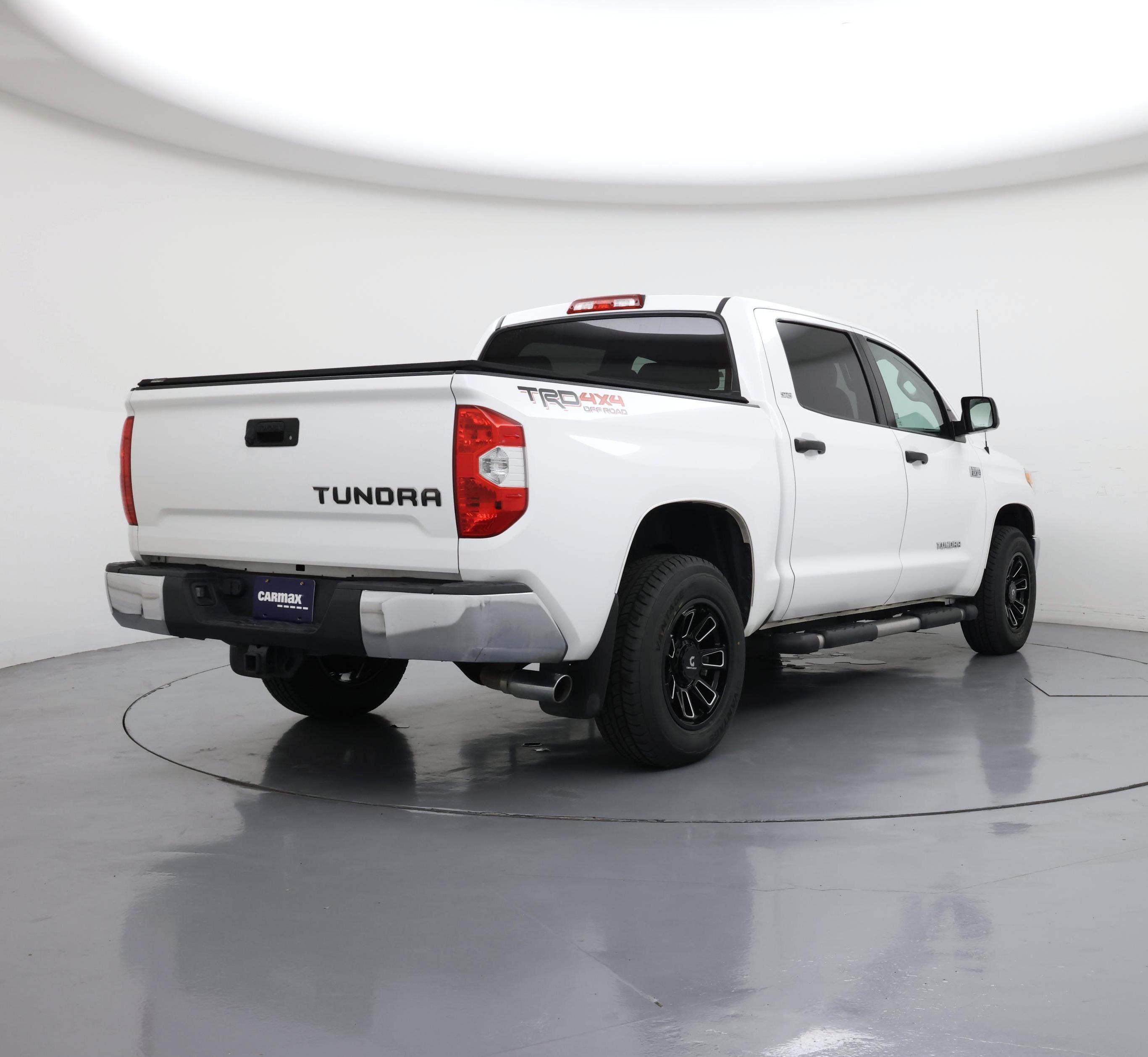 Thumbnail: 2015 Toyota Tundra - 8