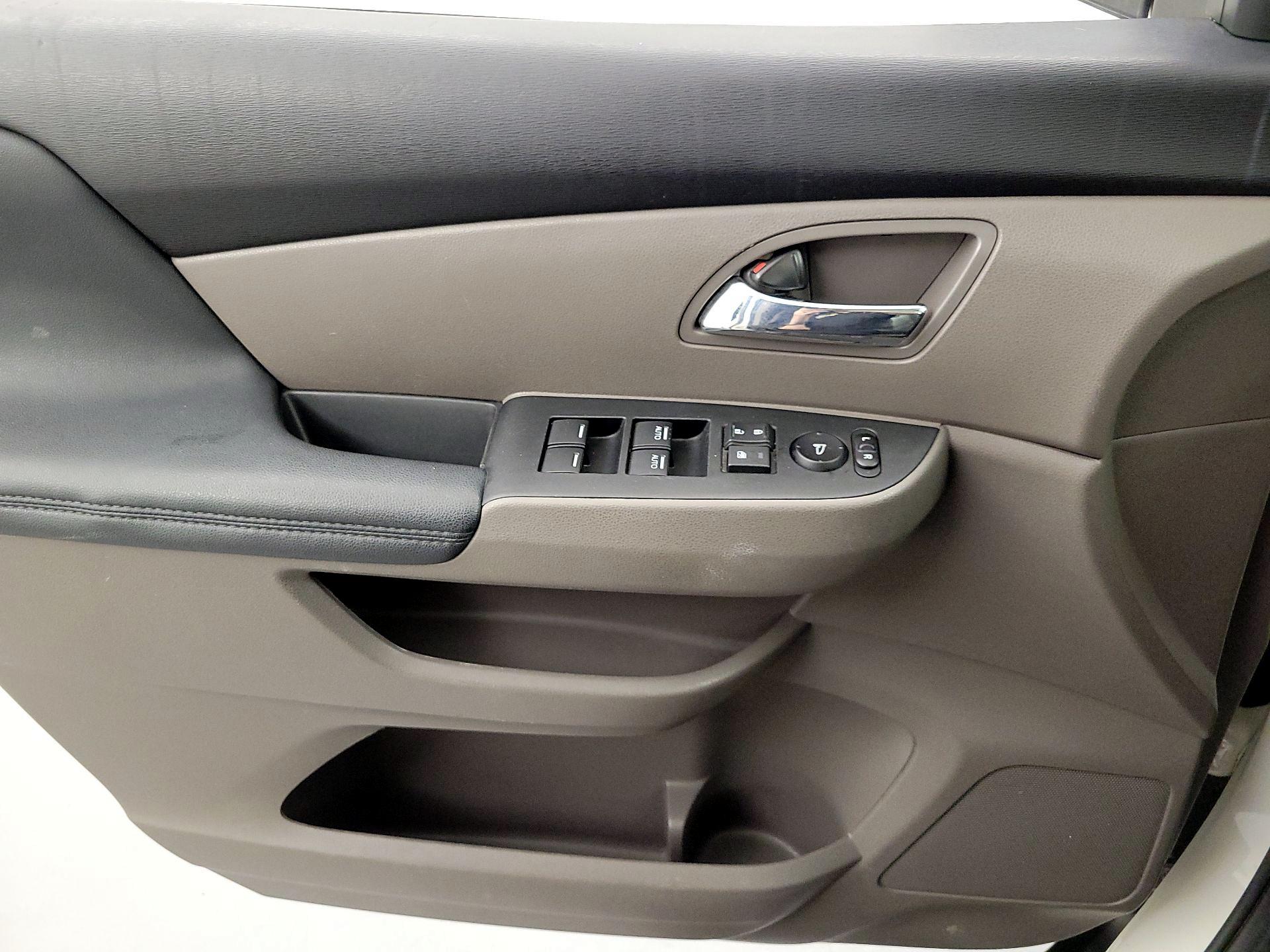Thumbnail: 2016 Honda Odyssey - 12