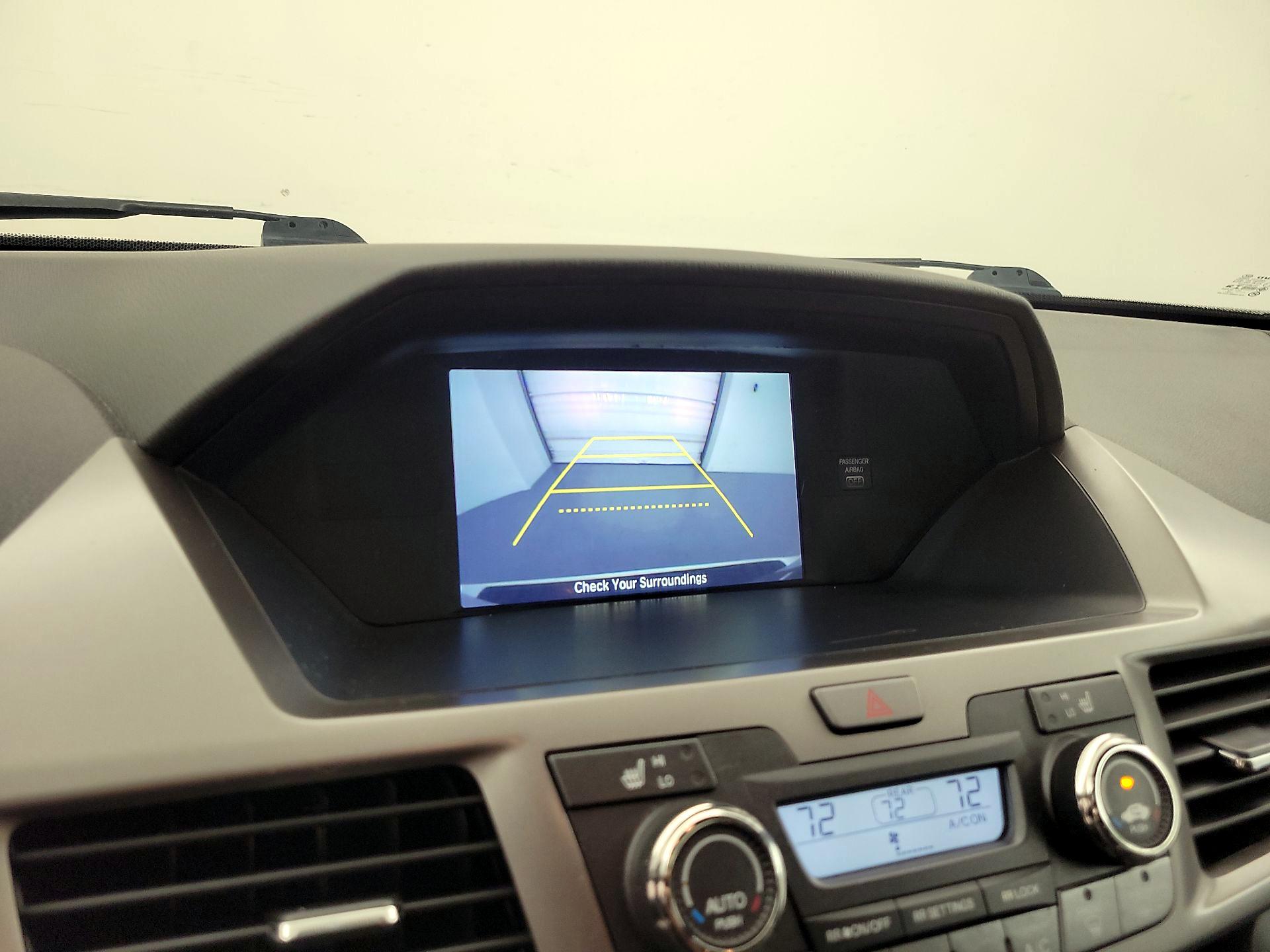 Thumbnail: 2016 Honda Odyssey - 14