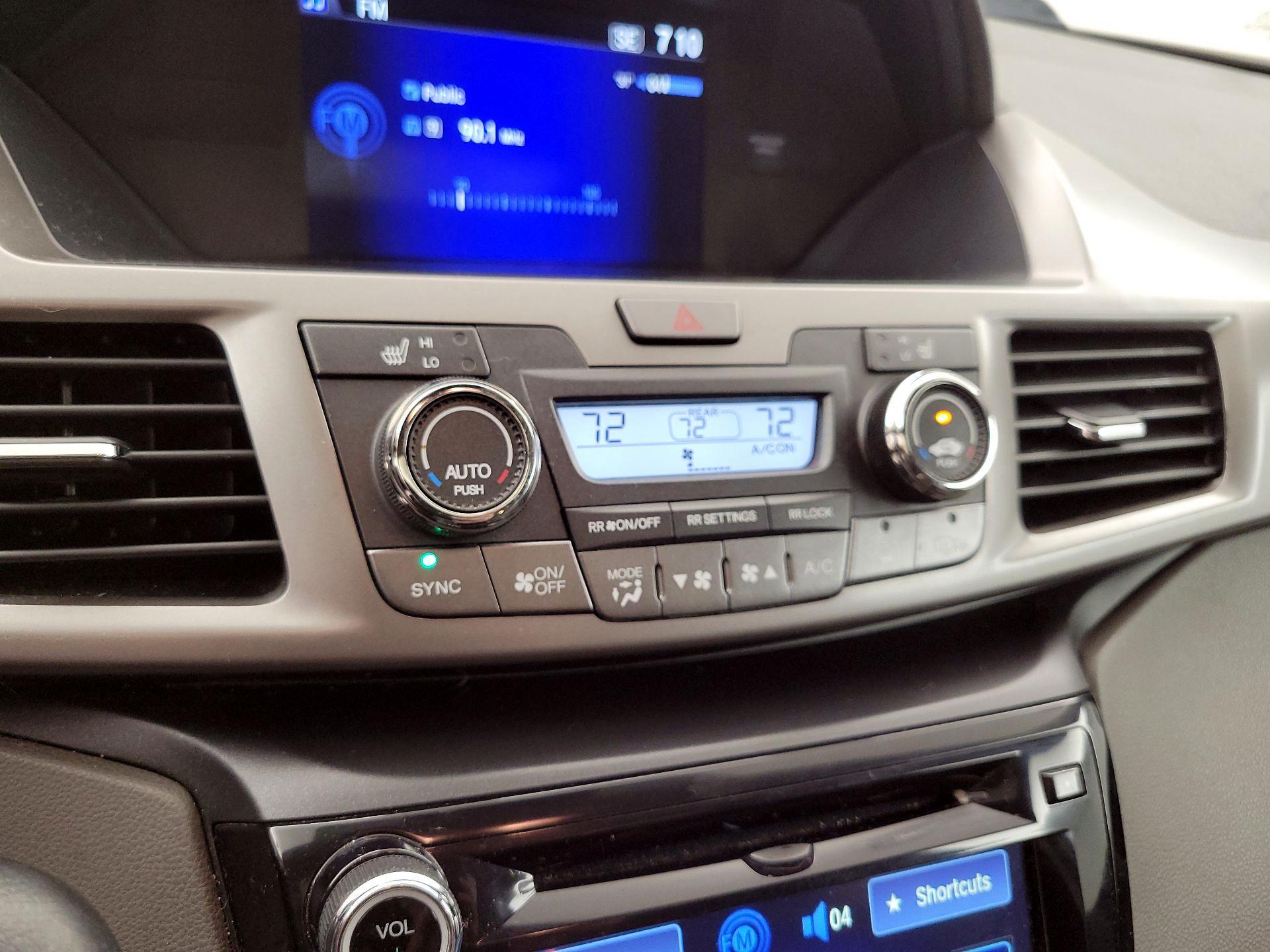 Thumbnail: 2016 Honda Odyssey - 16