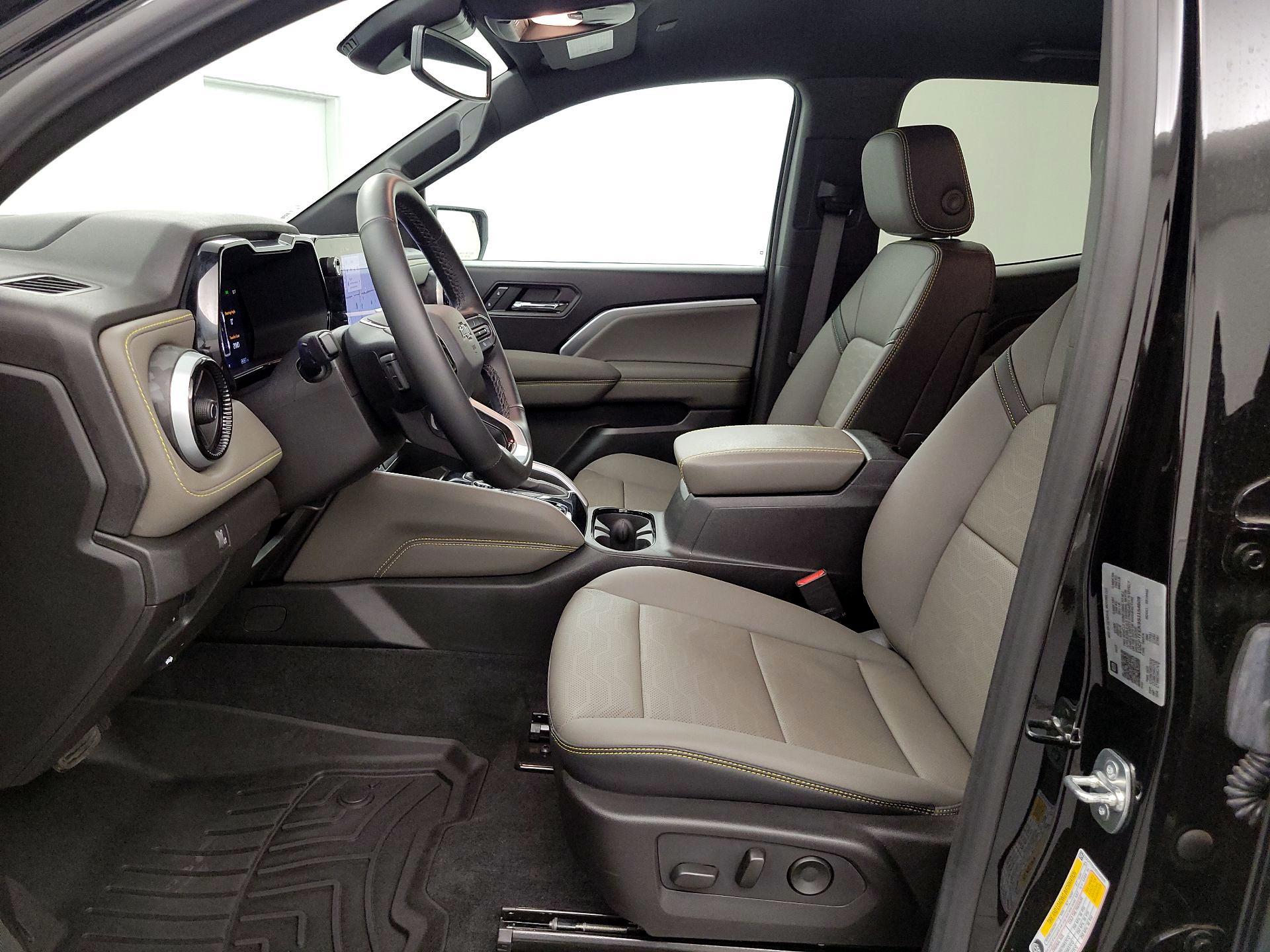 Thumbnail: 2025 Chevrolet Colorado - 11