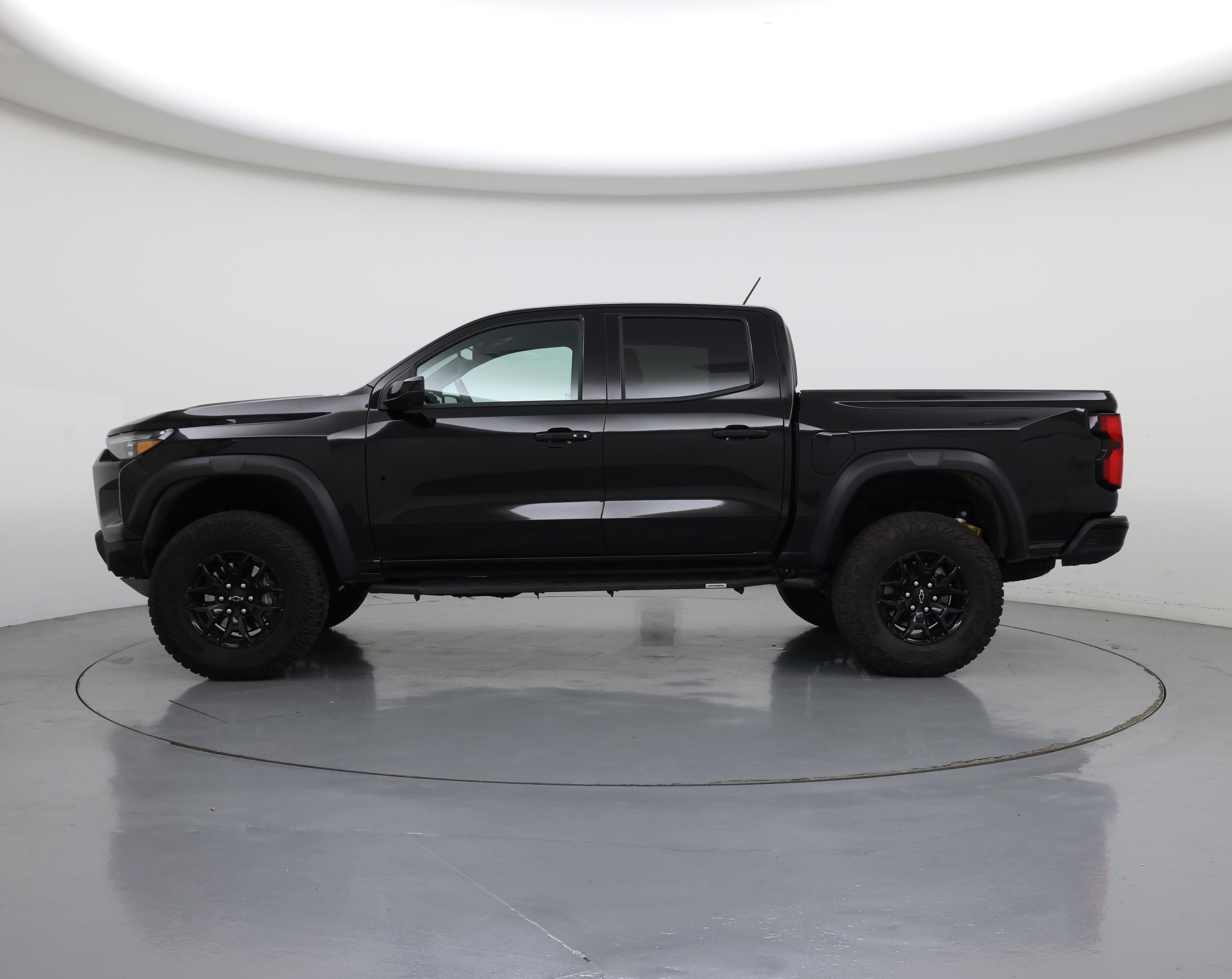 Thumbnail: 2025 Chevrolet Colorado - 3