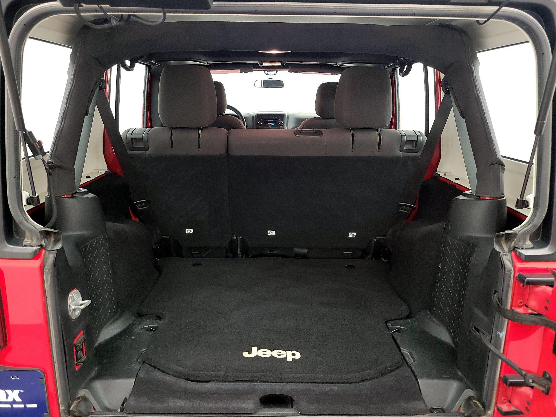 Thumbnail: 2016 Jeep Wrangler - 18