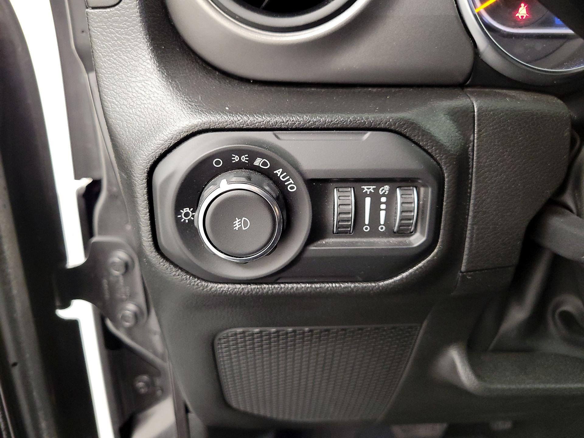 Thumbnail: 2022 Jeep Wrangler - 13