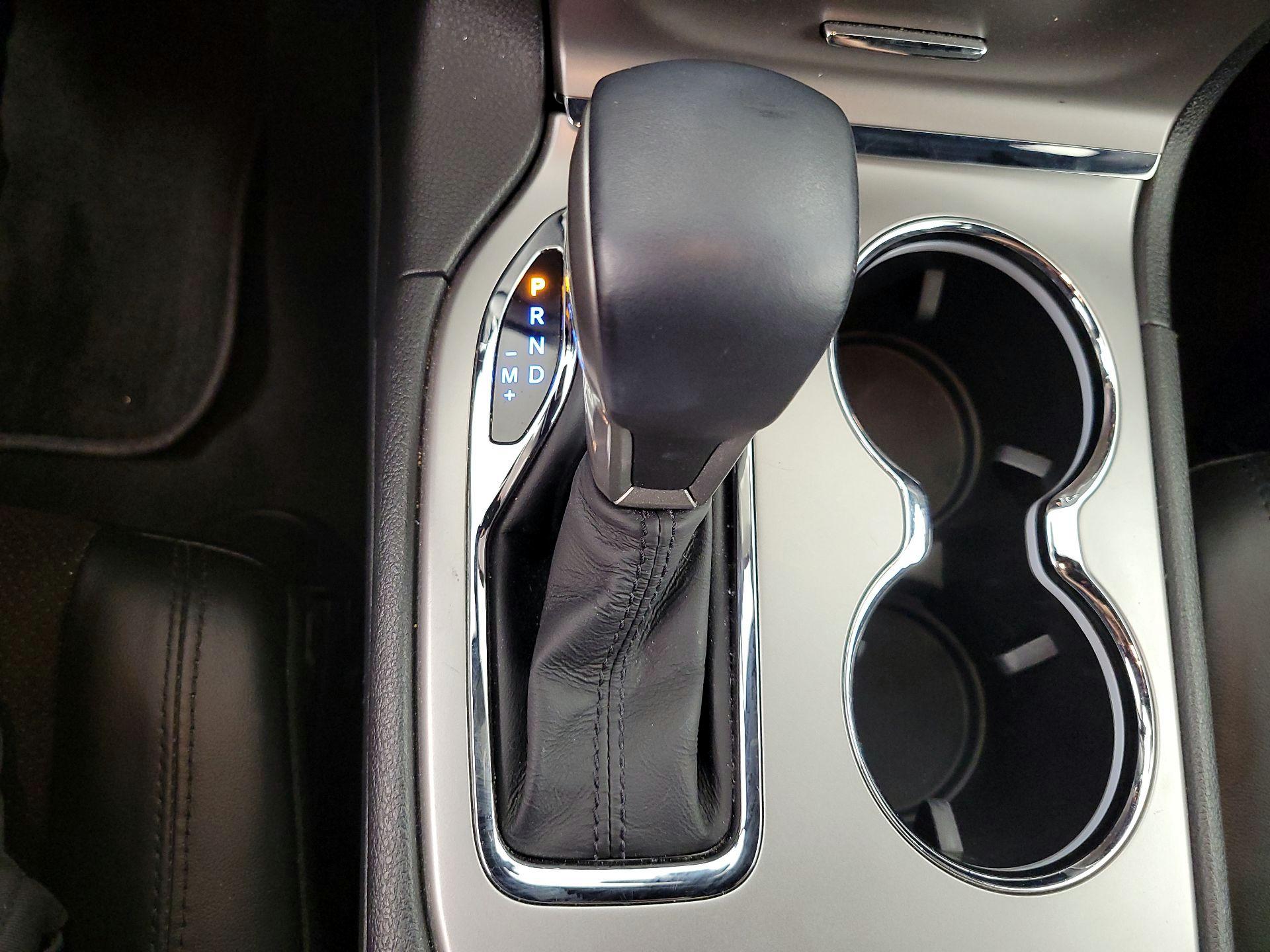 Thumbnail: 2019 Jeep Grand Cherokee - 18