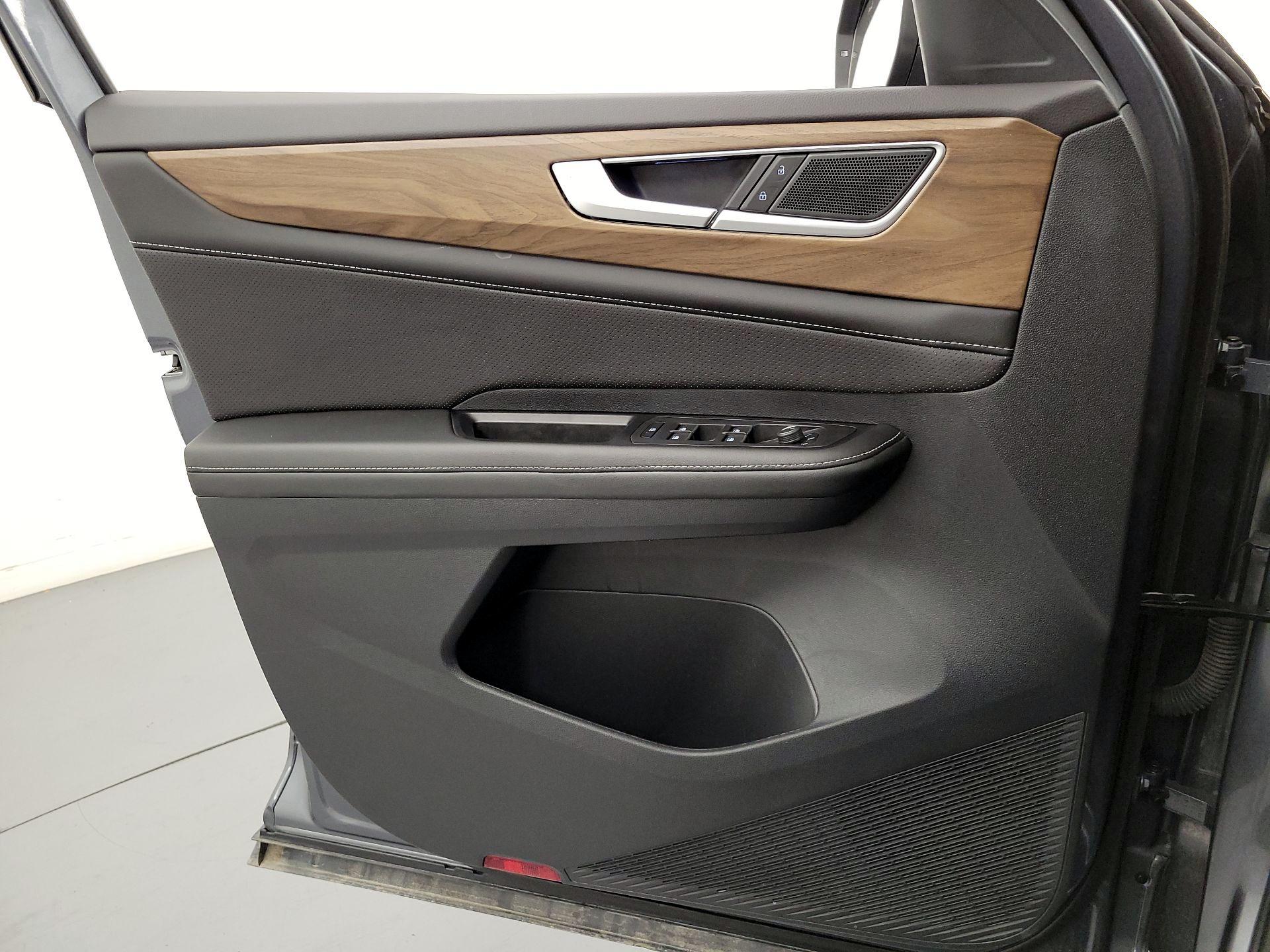 Thumbnail: 2024 Volkswagen Atlas - 12