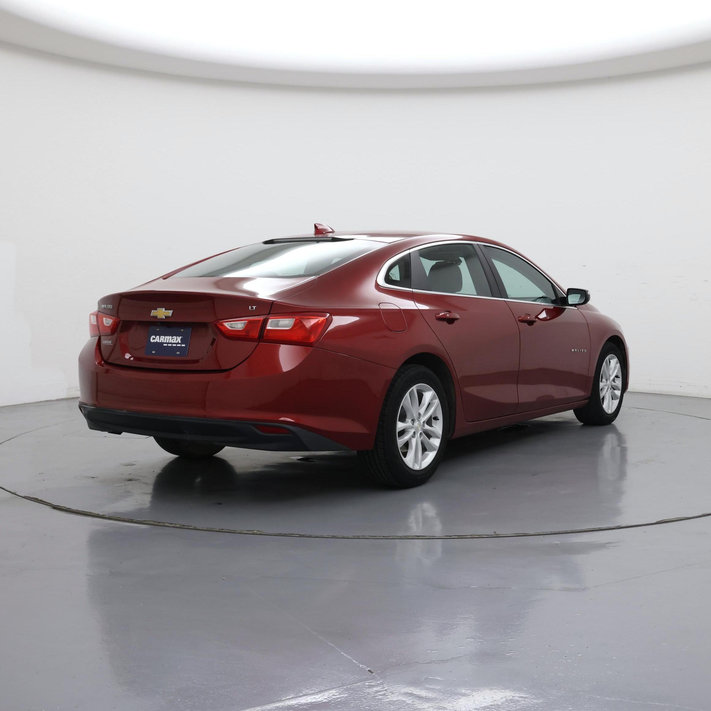 Thumbnail: 2017 Chevrolet Malibu - 8