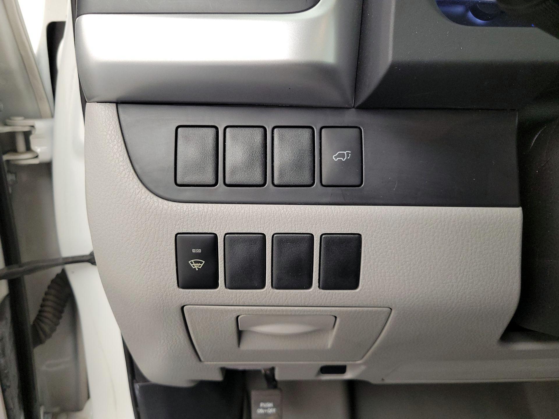Thumbnail: 2015 Toyota Highlander - 13
