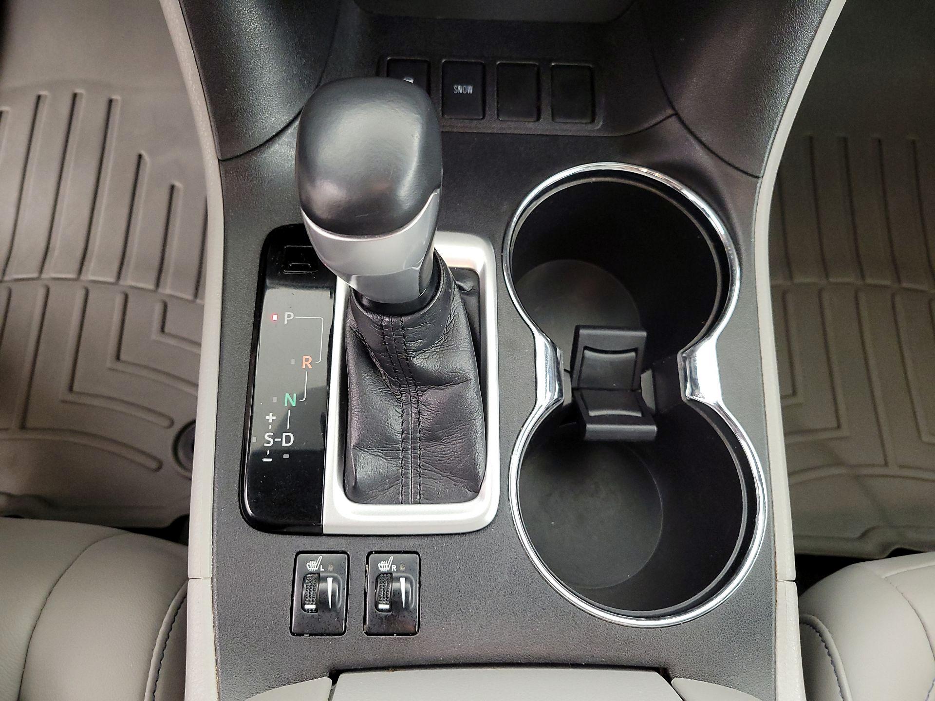 Thumbnail: 2015 Toyota Highlander - 17