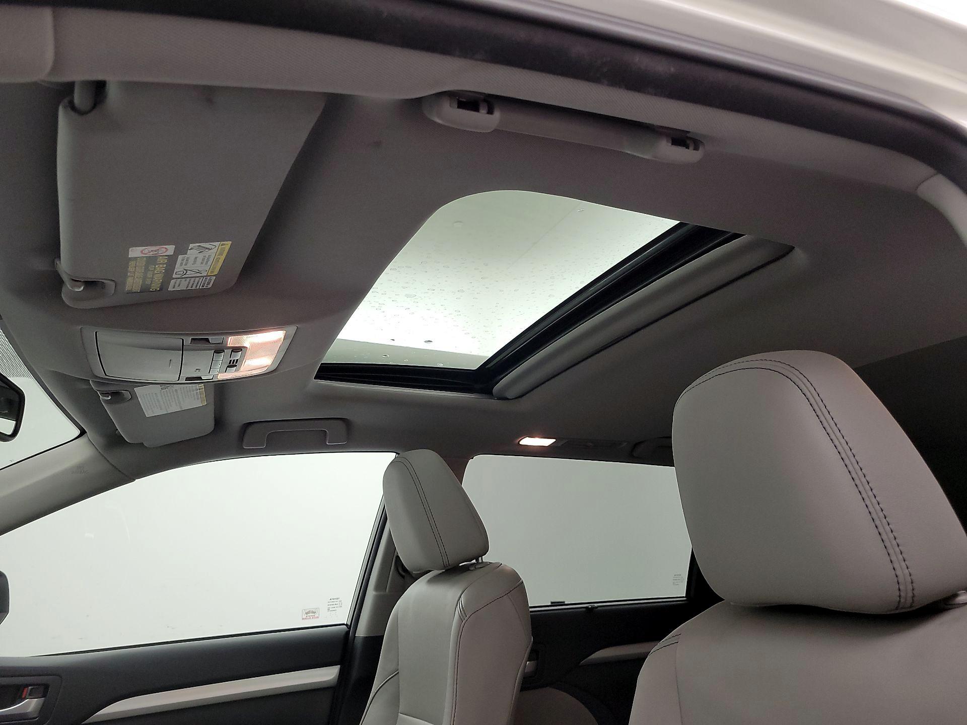 Thumbnail: 2015 Toyota Highlander - 19