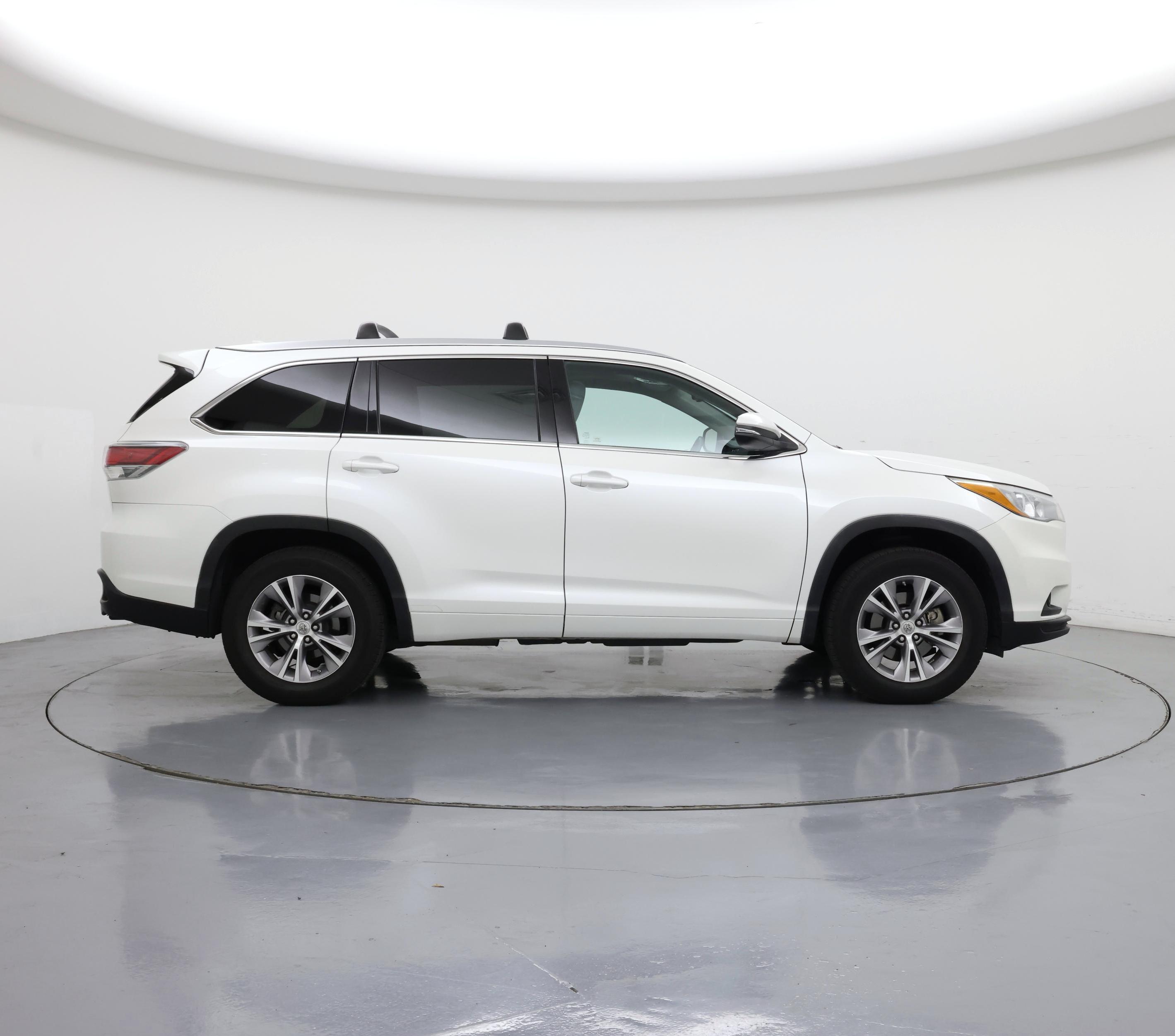 Thumbnail: 2015 Toyota Highlander - 7
