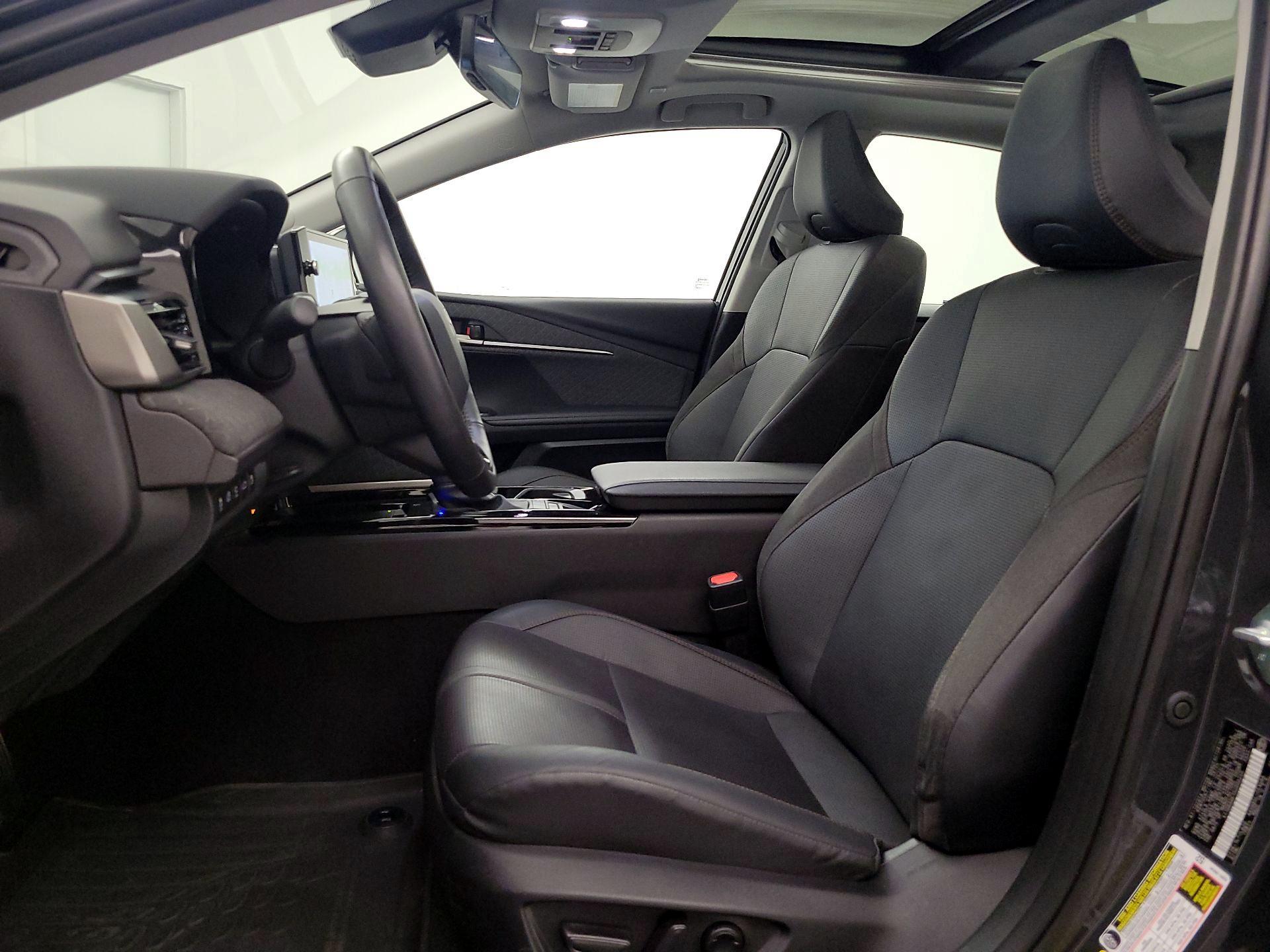 Thumbnail: 2025 Toyota Camry - 11