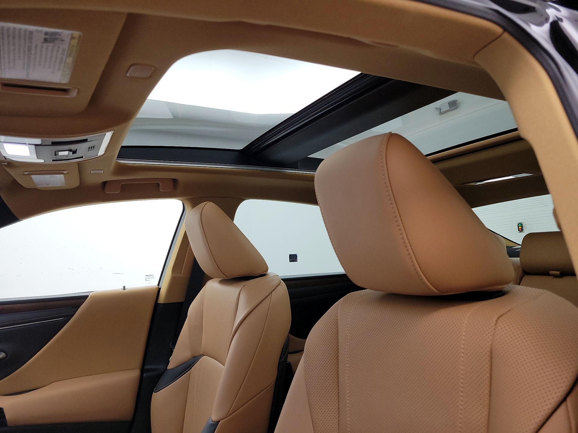 Thumbnail: 2025 Lexus ES - 19