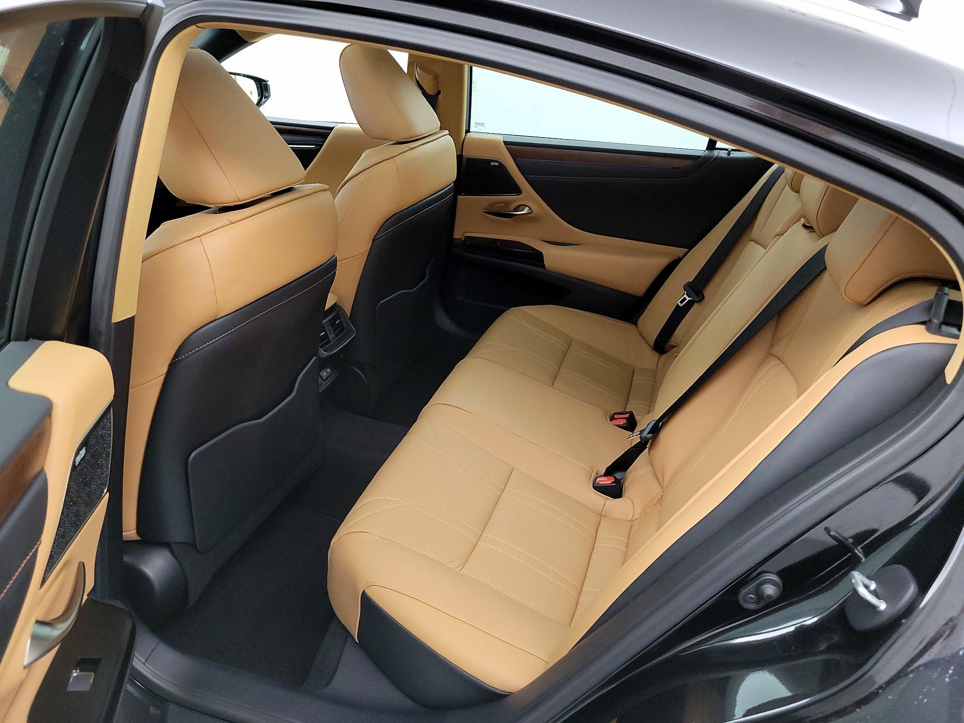 Thumbnail: 2025 Lexus ES - 20