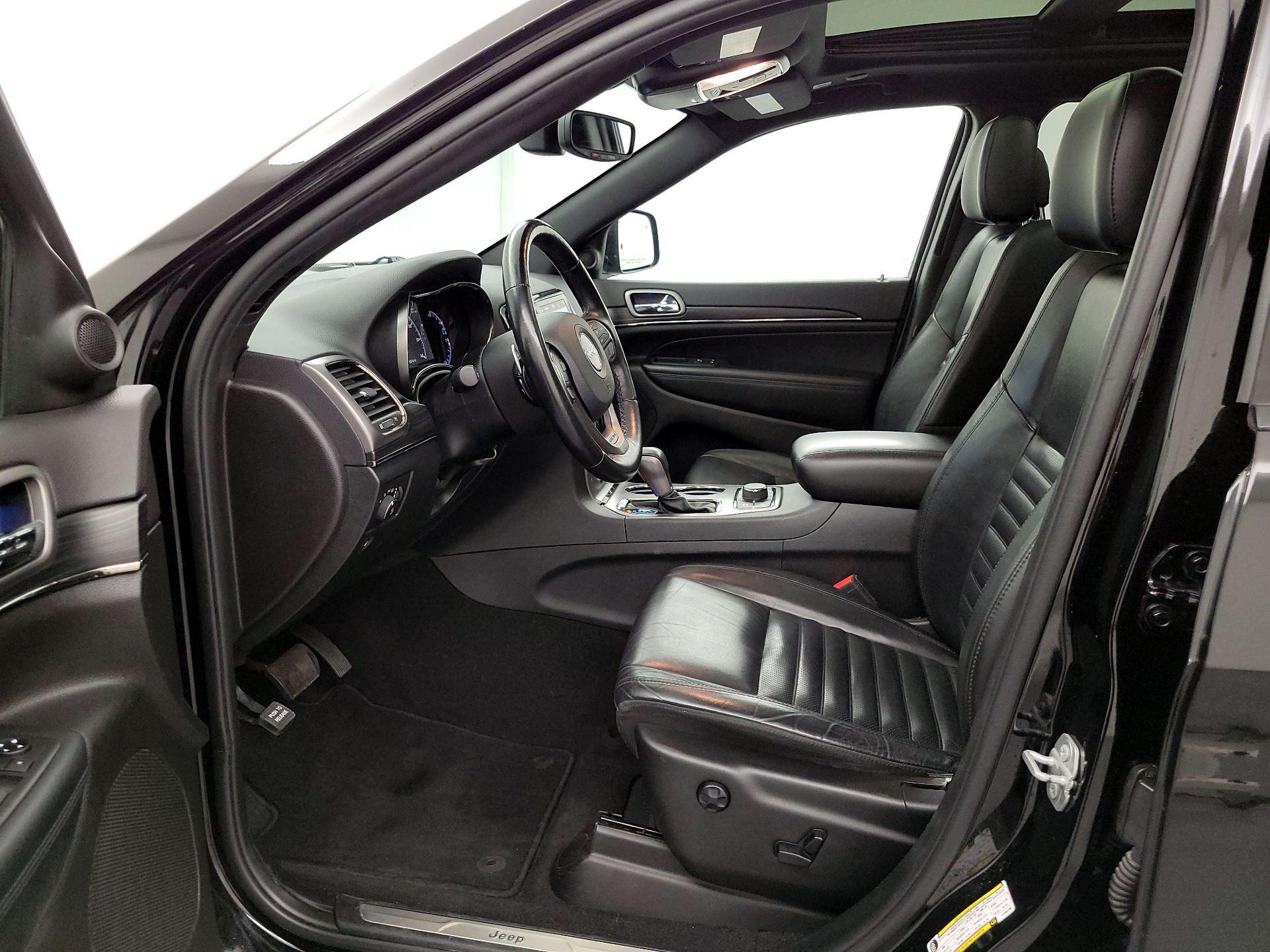 Thumbnail: 2020 Jeep Grand Cherokee - 11