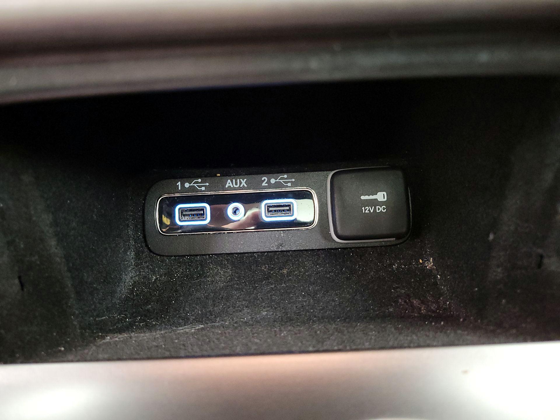 Thumbnail: 2020 Jeep Grand Cherokee - 19