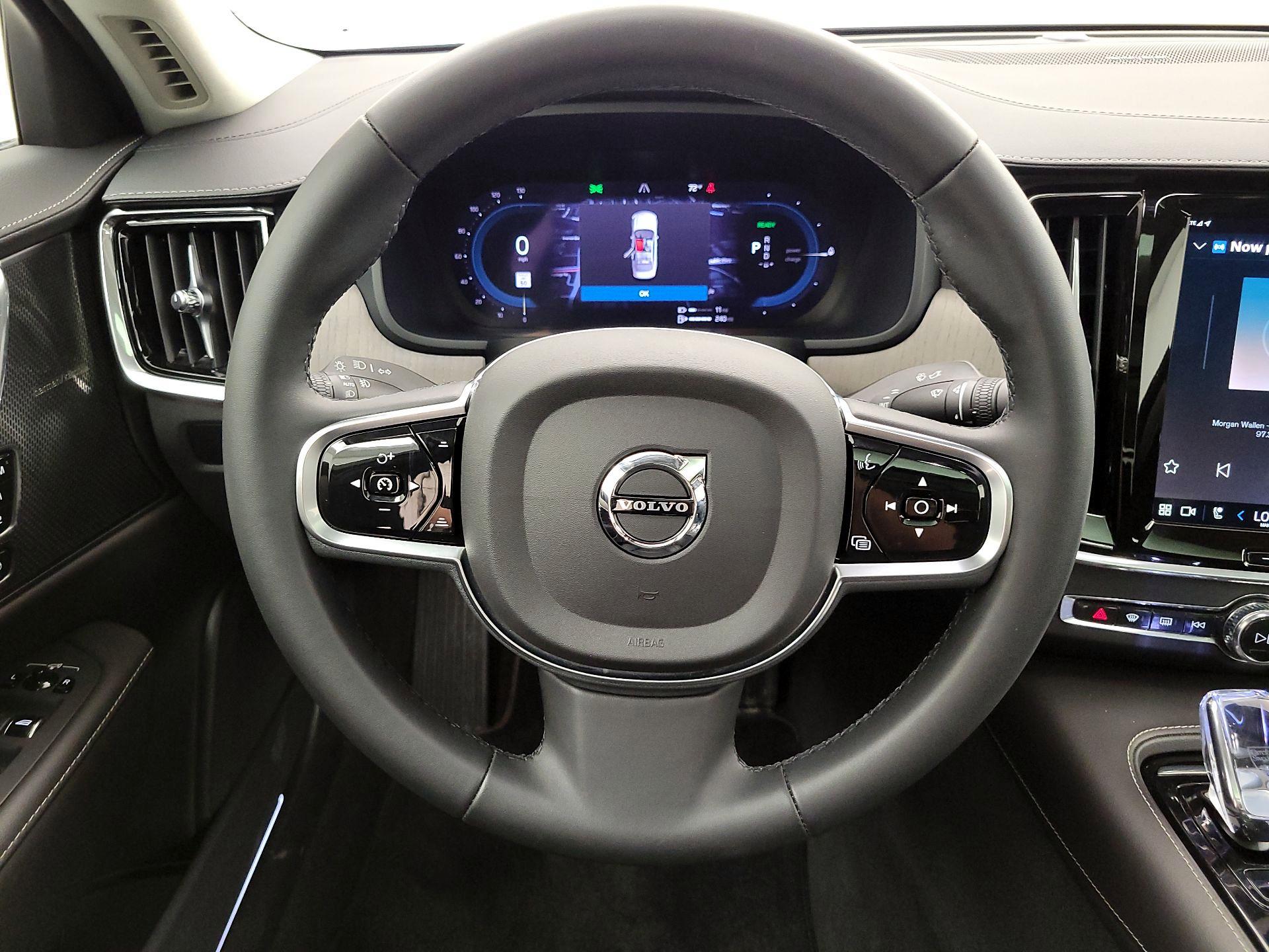 Thumbnail: 2024 Volvo S90 - 10