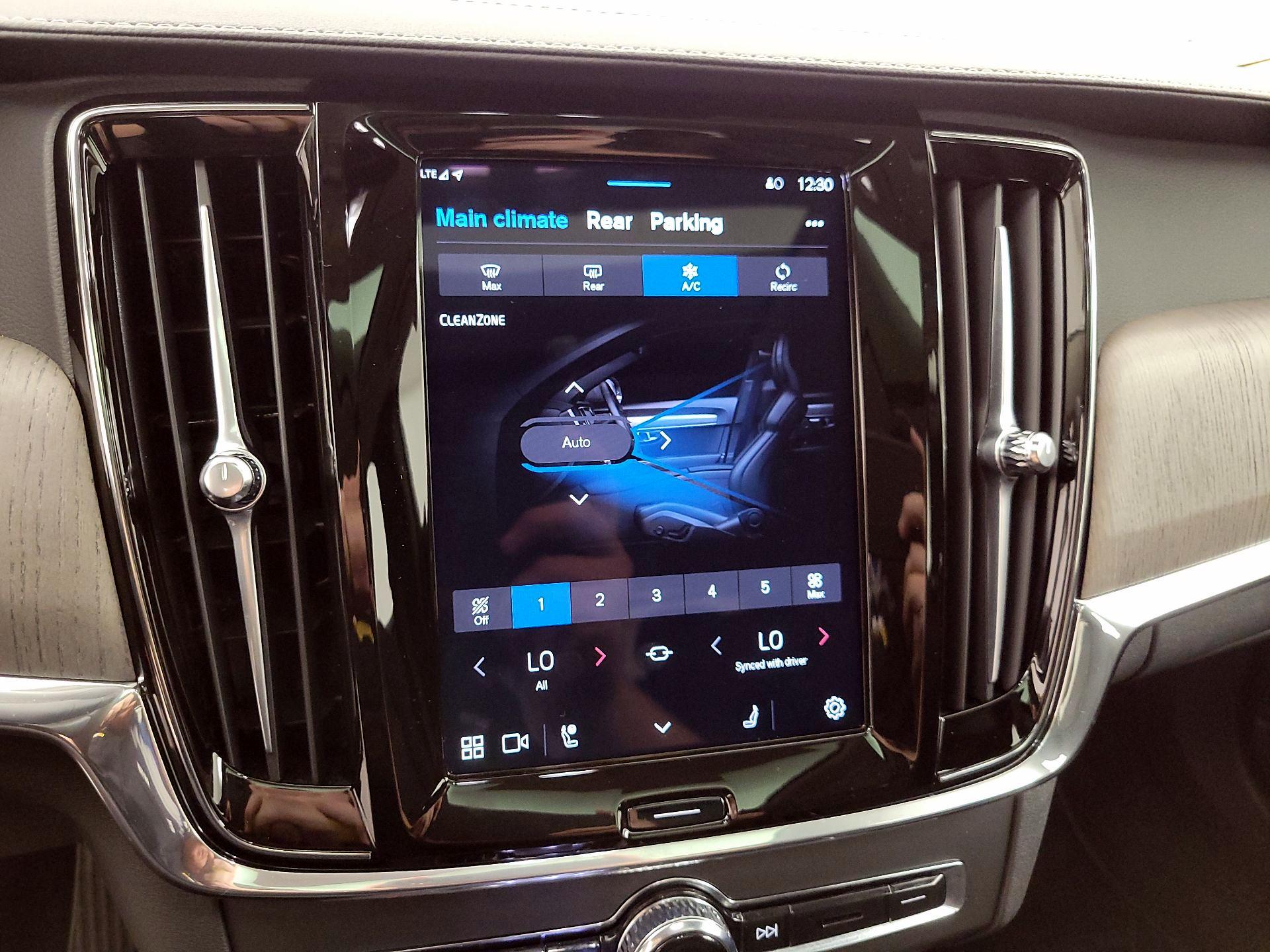 Thumbnail: 2024 Volvo S90 - 17
