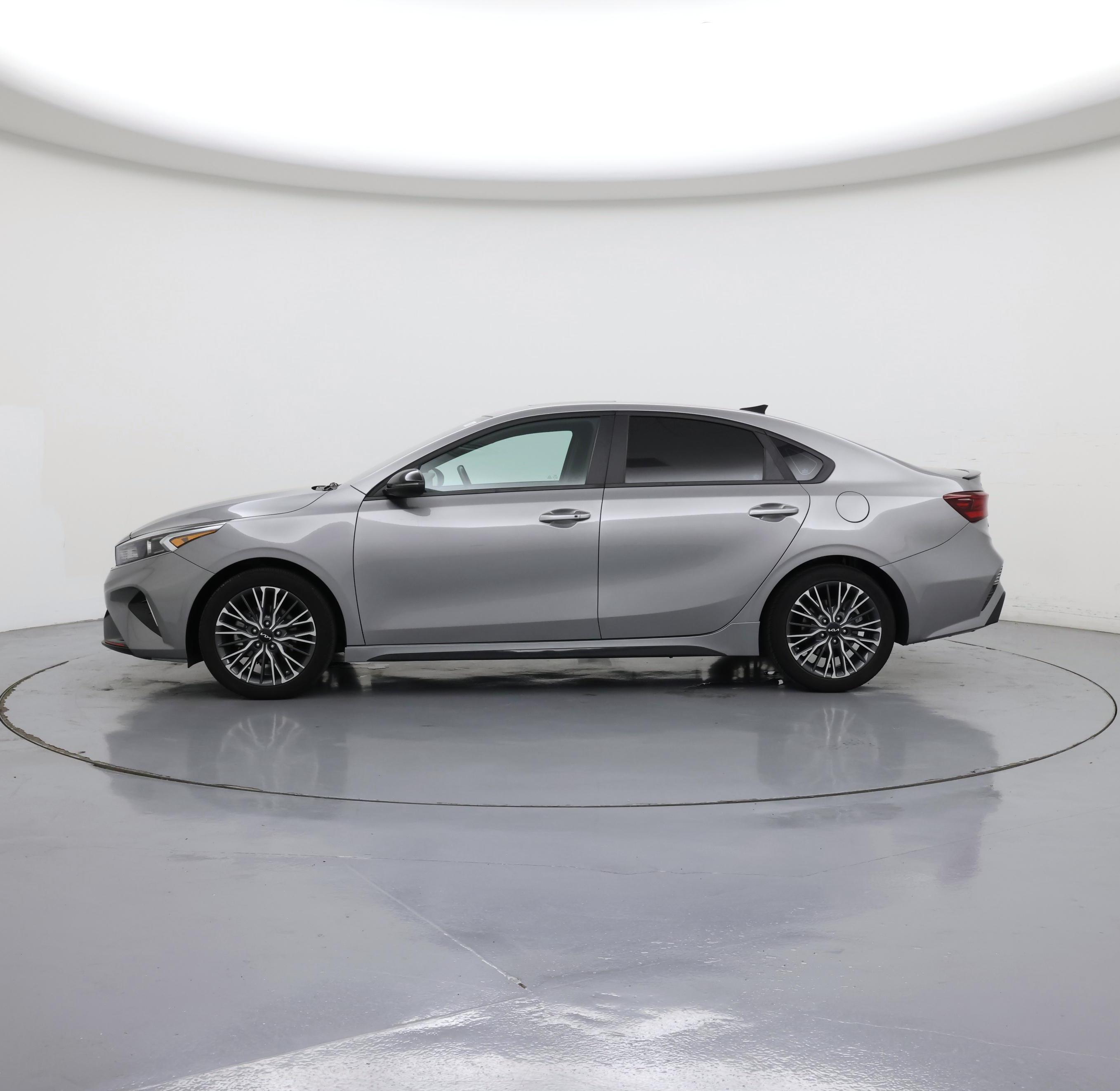 Thumbnail: 2024 Kia Forte - 3