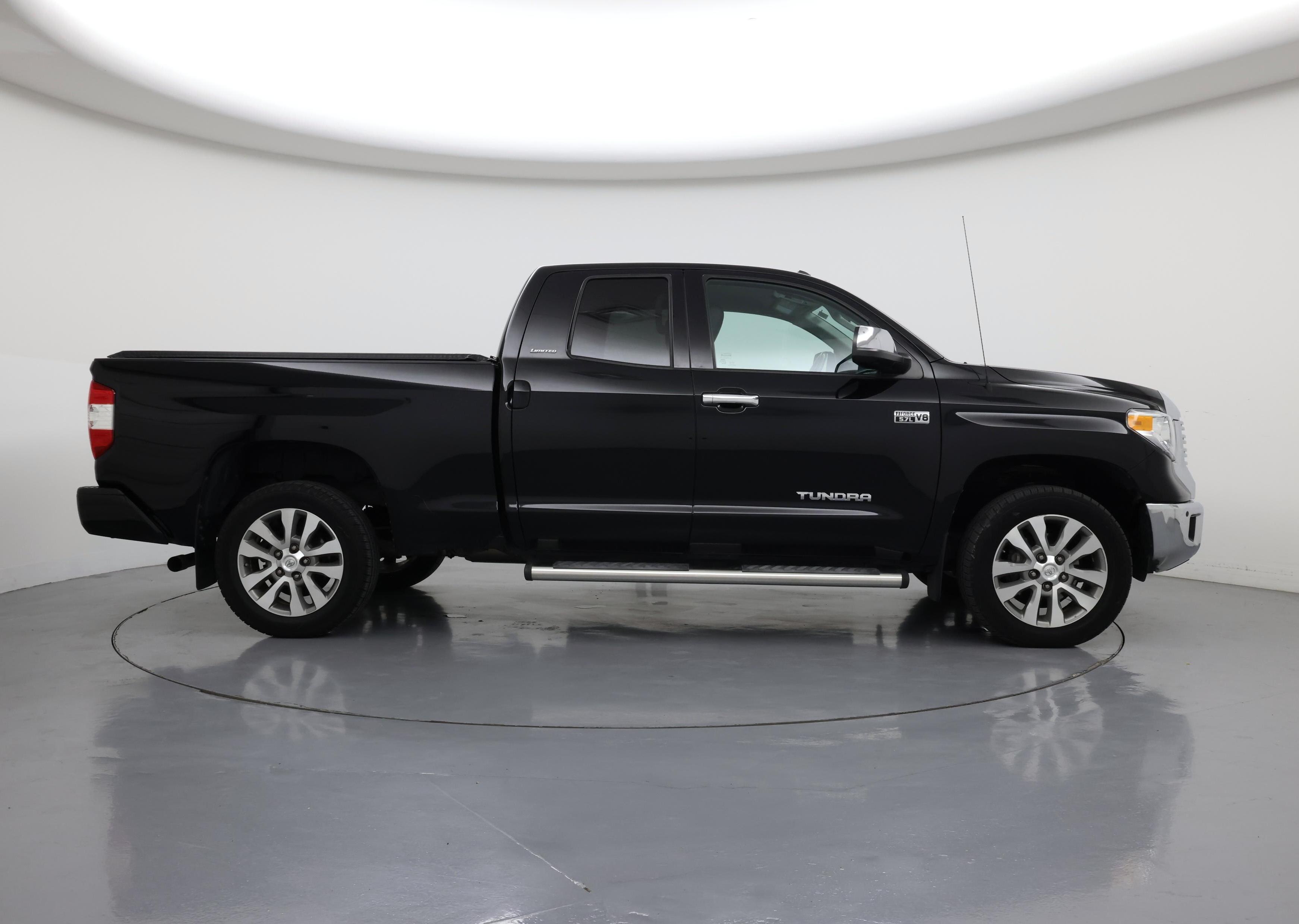 Thumbnail: 2017 Toyota Tundra - 7