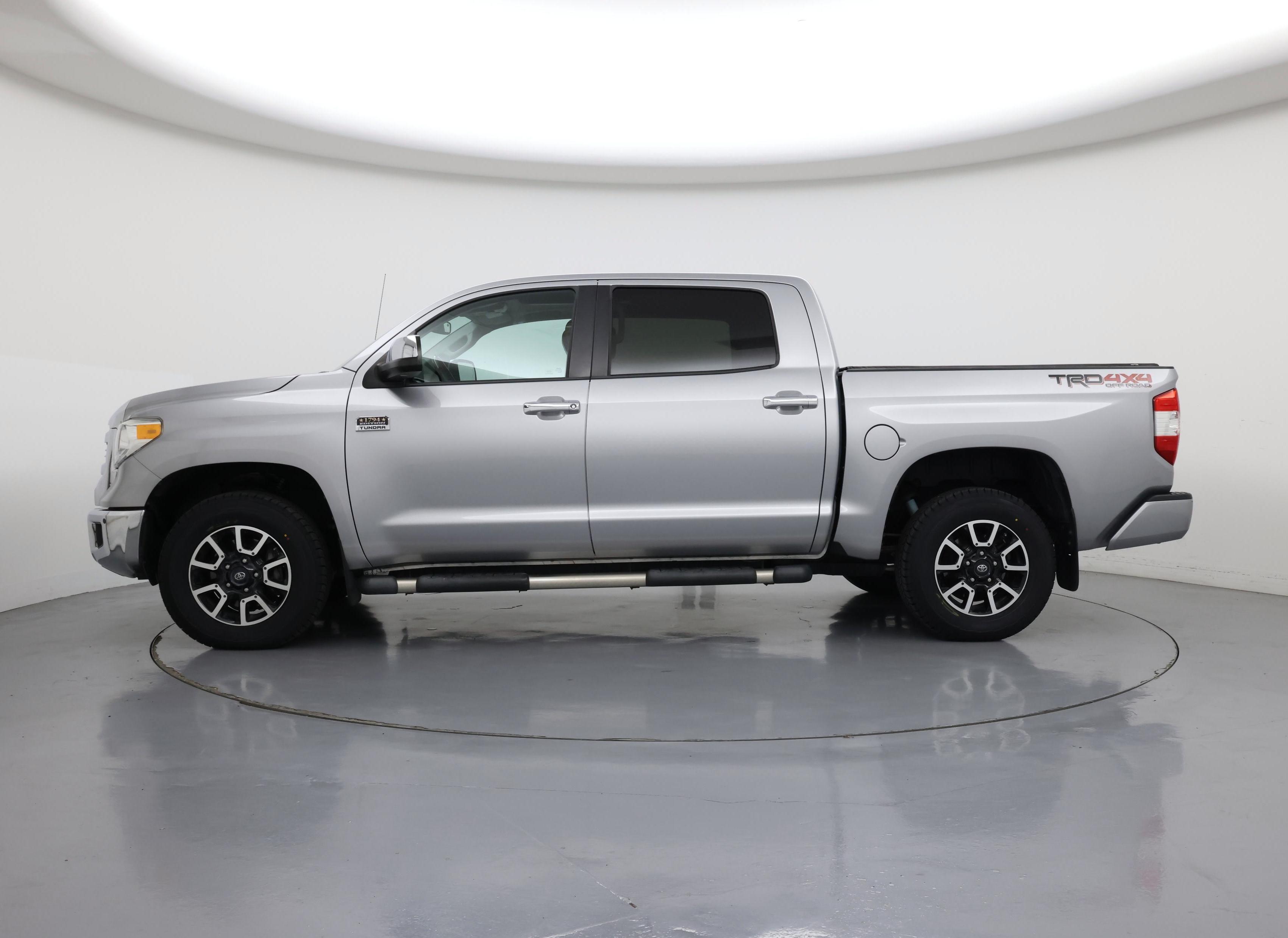 Thumbnail: 2017 Toyota Tundra - 3