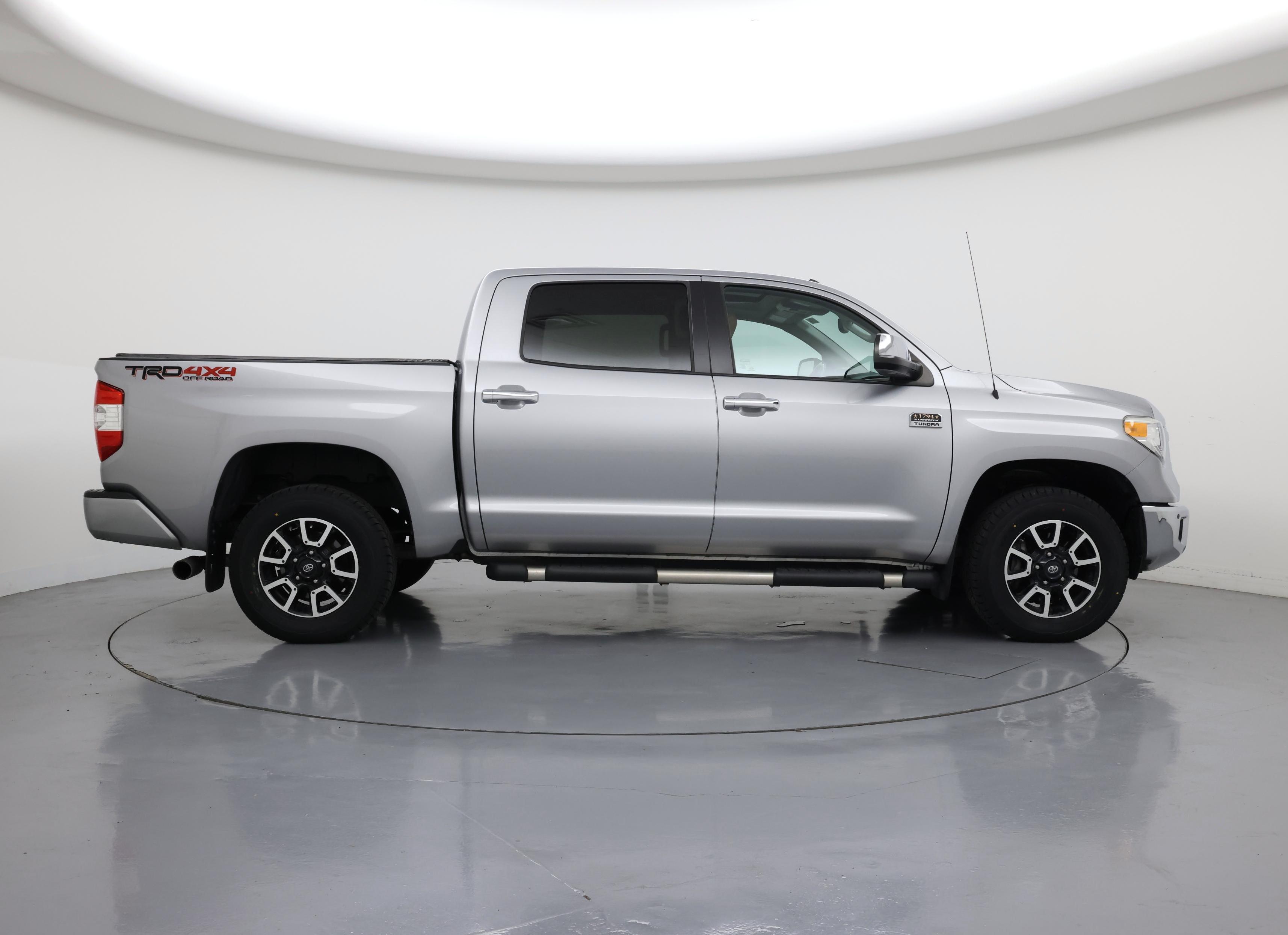 Thumbnail: 2017 Toyota Tundra - 7