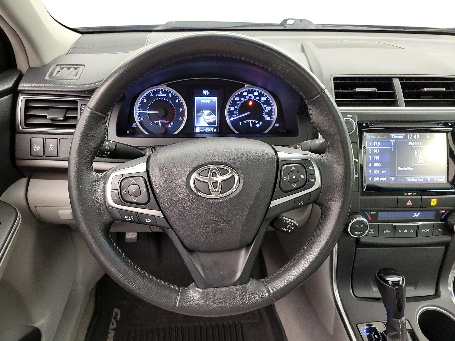Thumbnail: 2017 Toyota Camry - 10