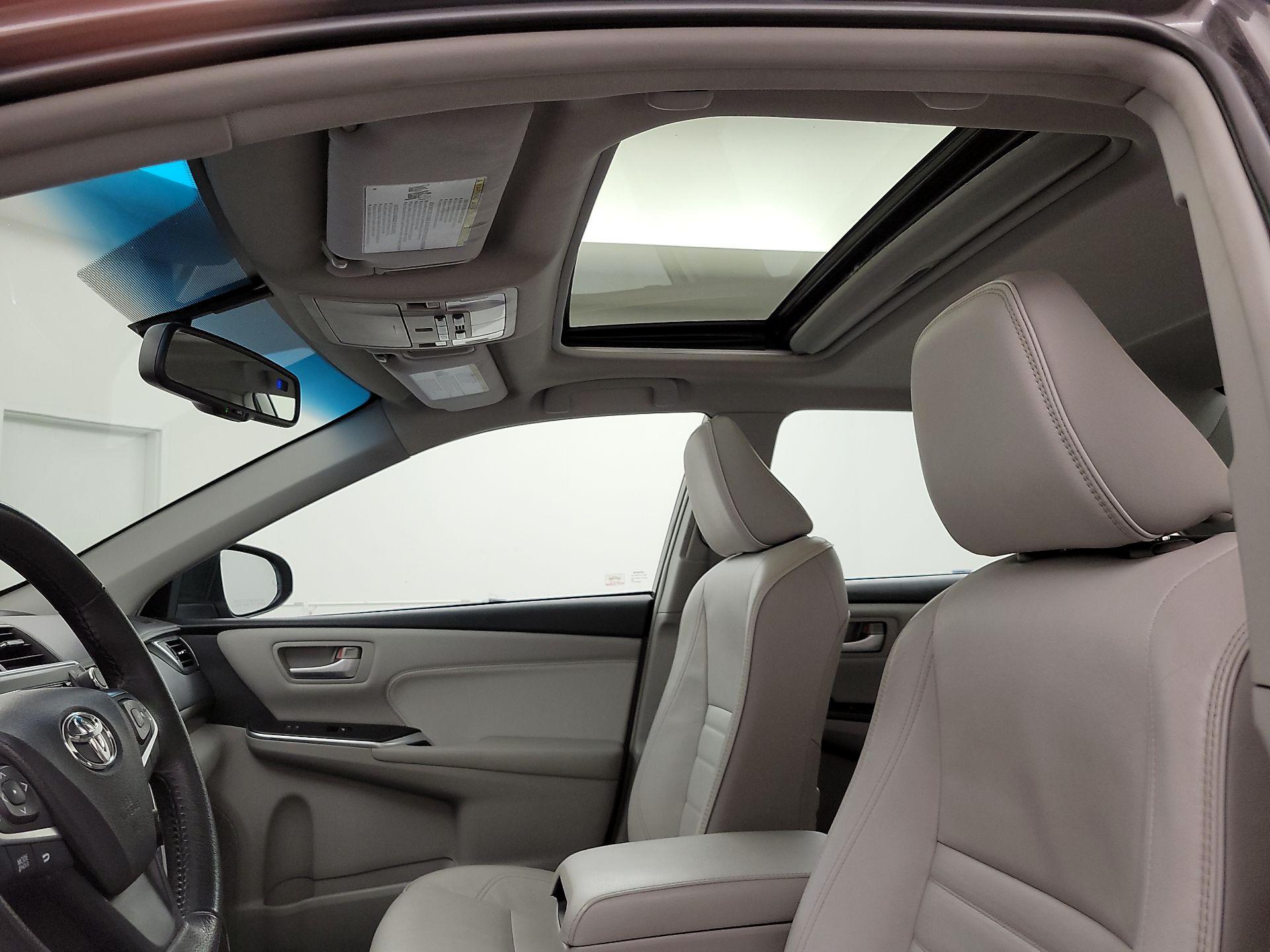Thumbnail: 2017 Toyota Camry - 19