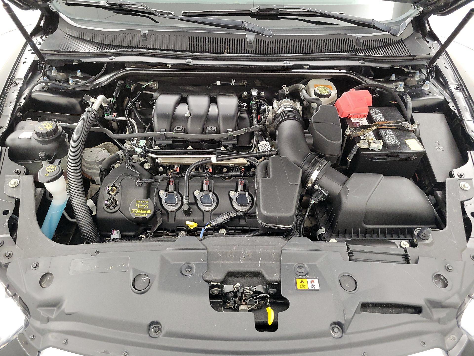 Thumbnail: 2014 Ford Taurus - 20