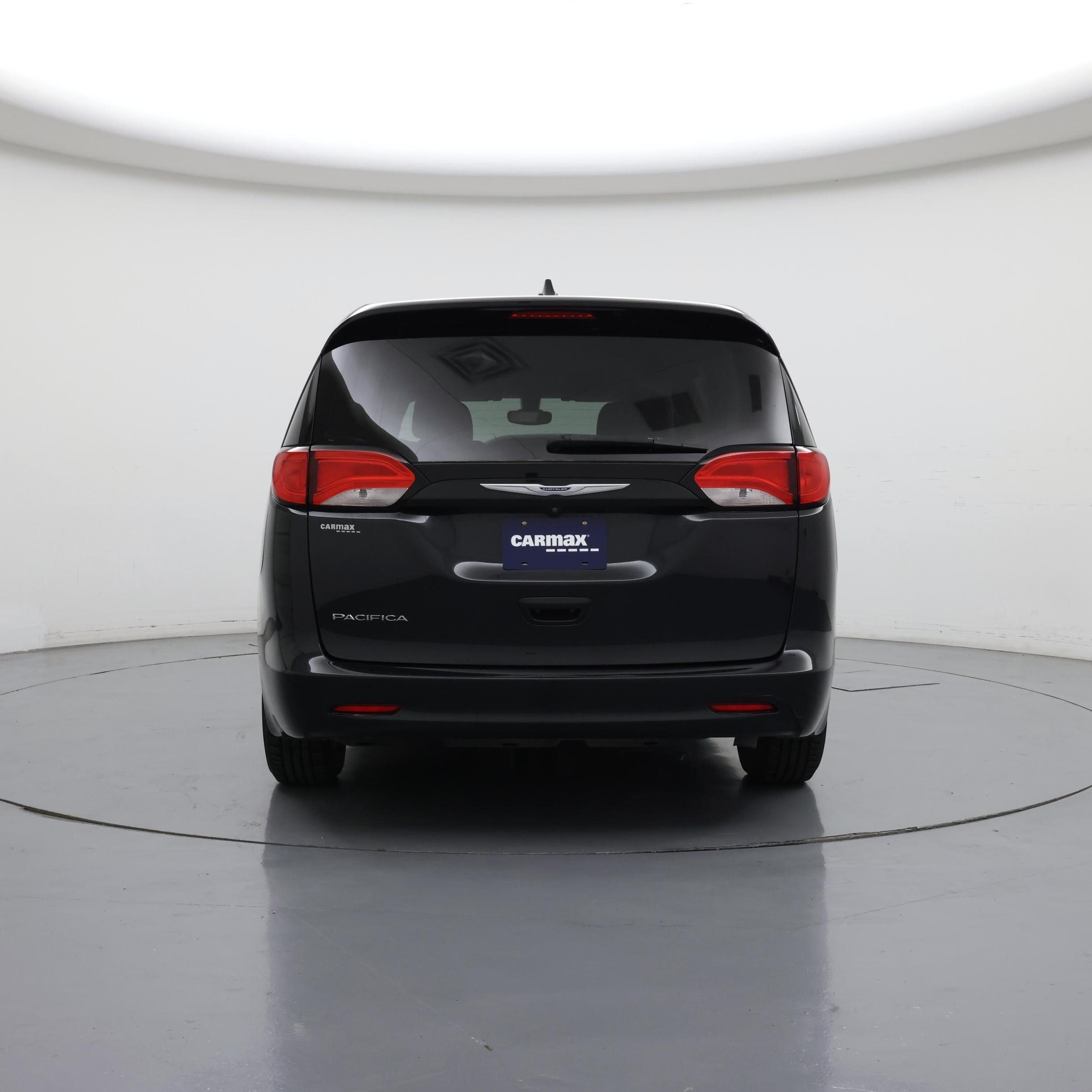 Thumbnail: 2017 Chrysler Pacifica - 6