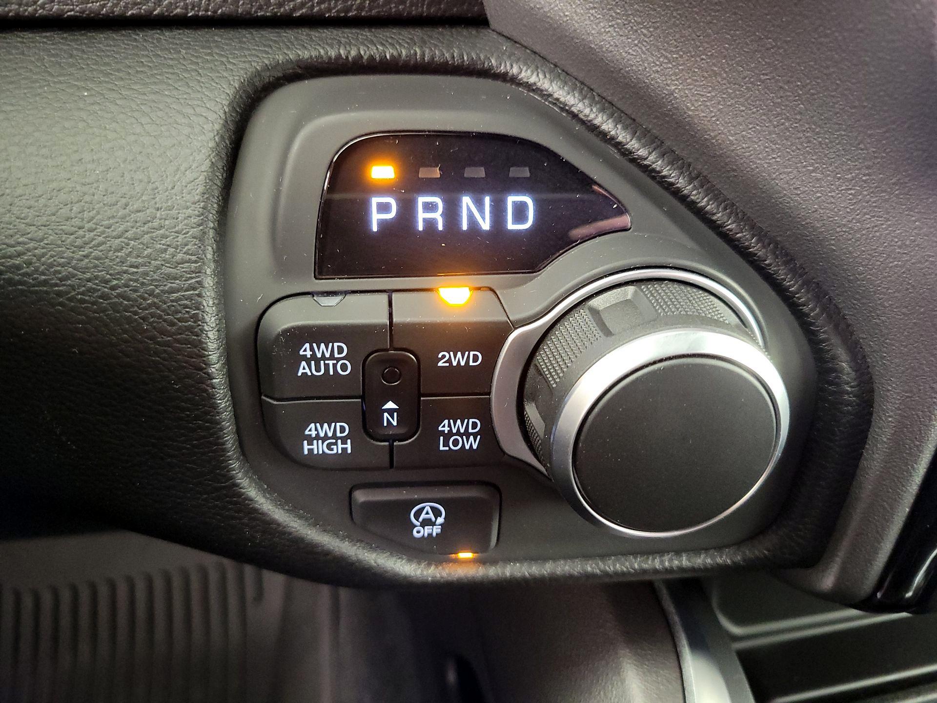 Thumbnail: 2025 RAM 1500 - 18