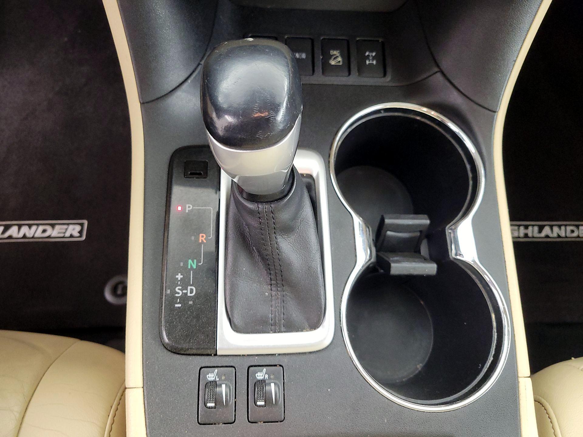Thumbnail: 2014 Toyota Highlander - 17