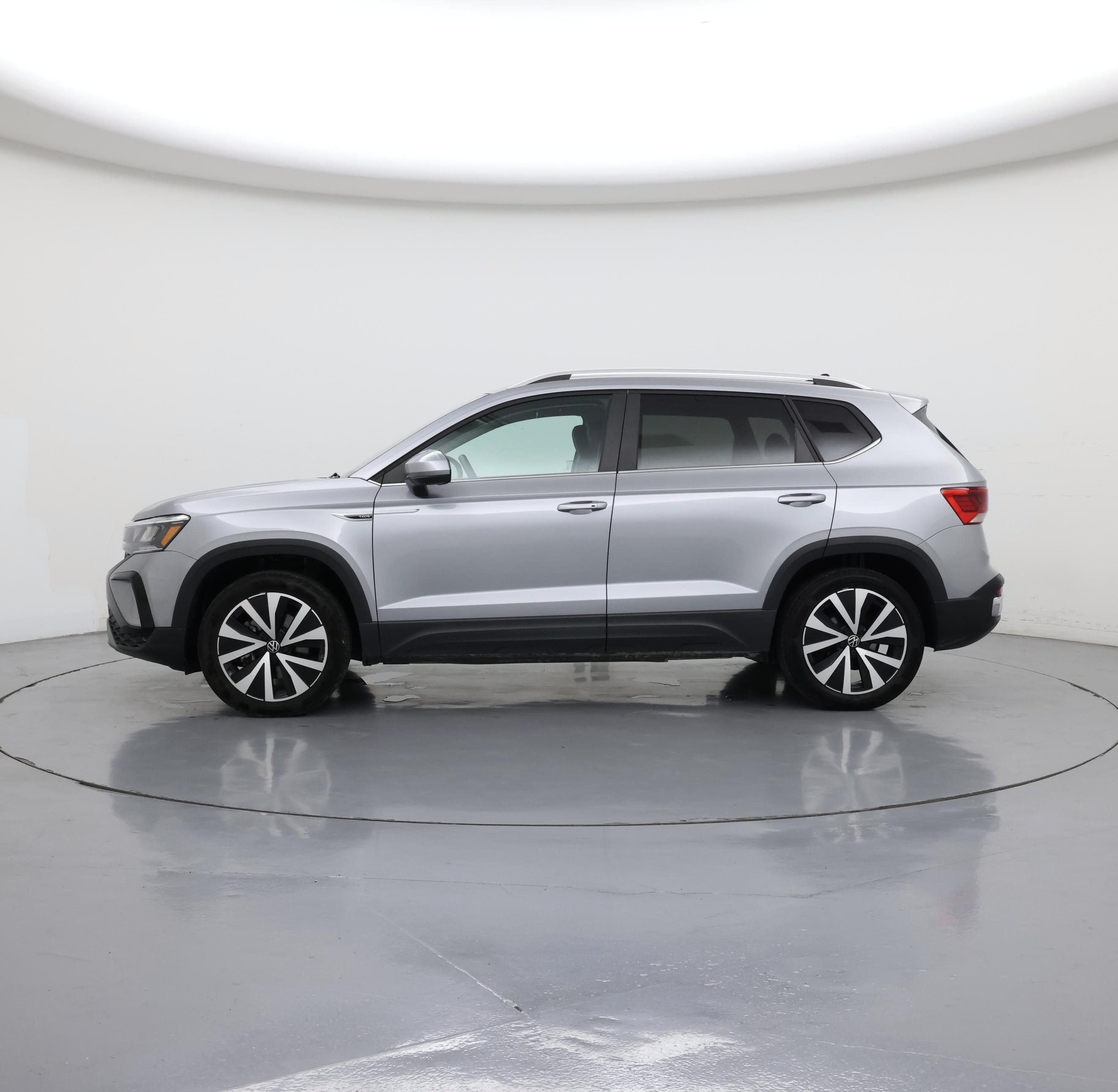 Thumbnail: 2022 Volkswagen Taos - 3