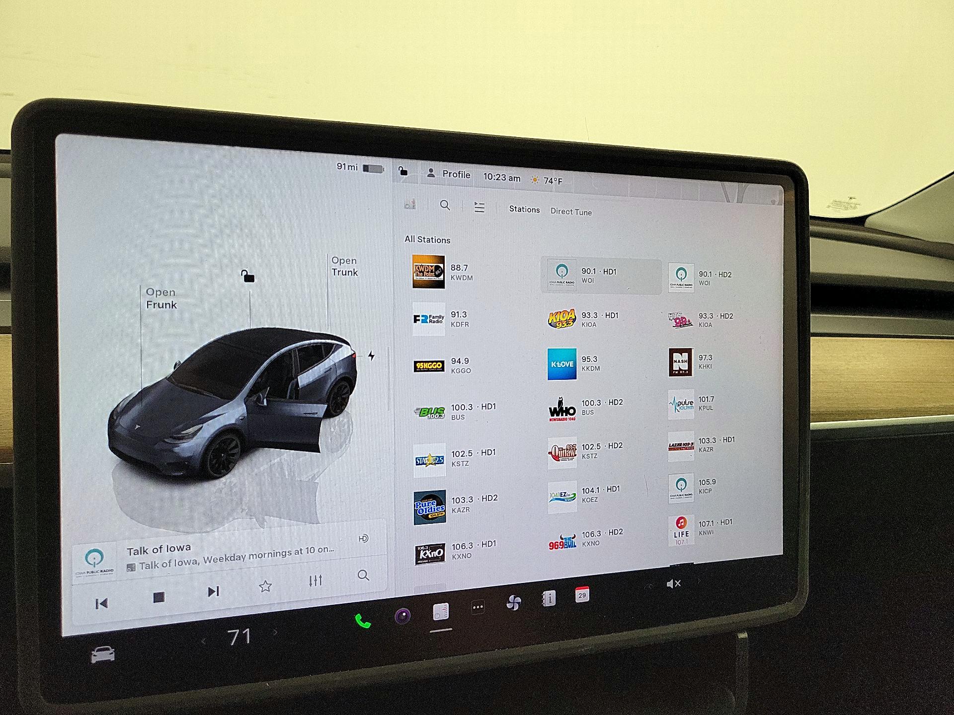 Thumbnail: 2022 Tesla Model Y - 15