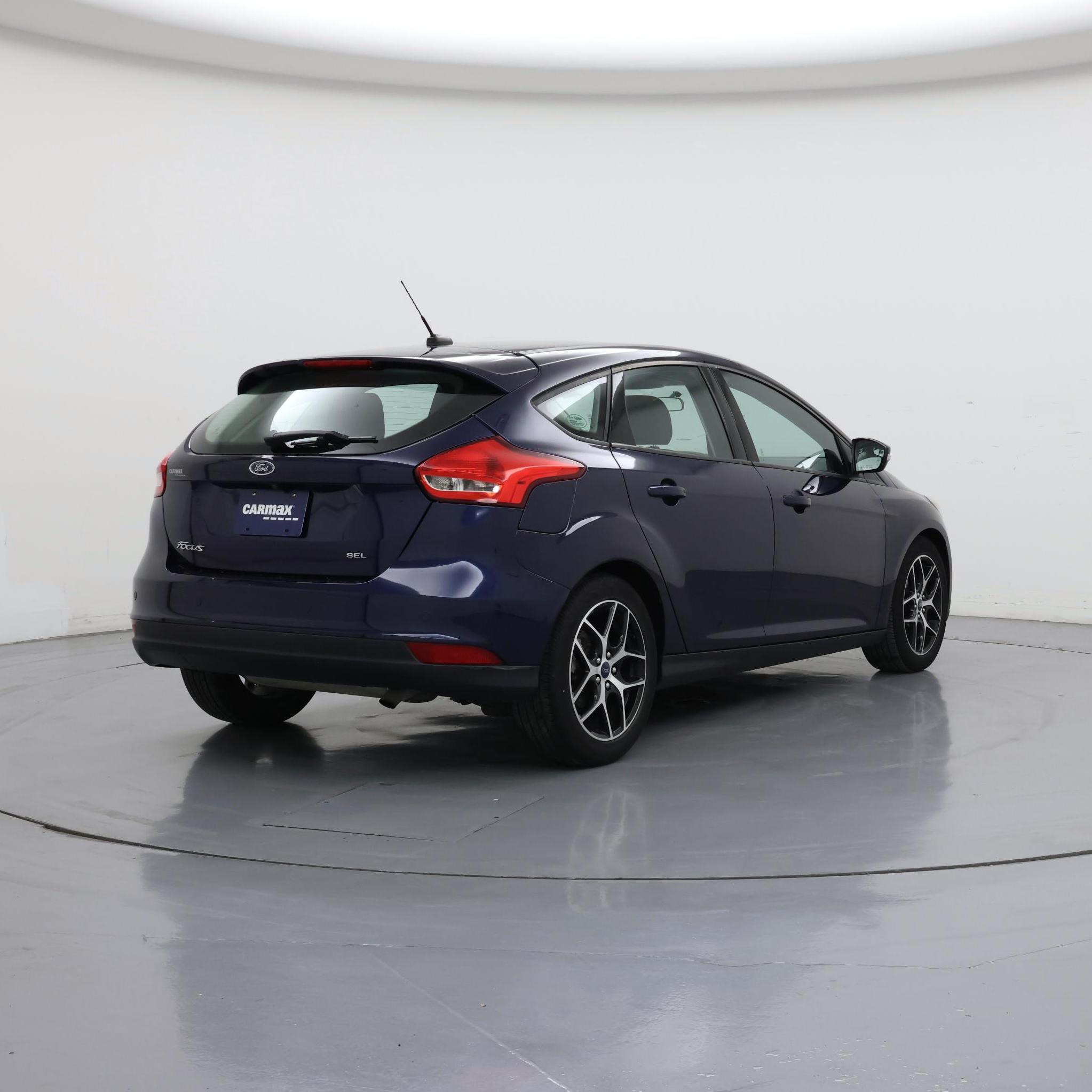 Thumbnail: 2017 Ford Focus - 8