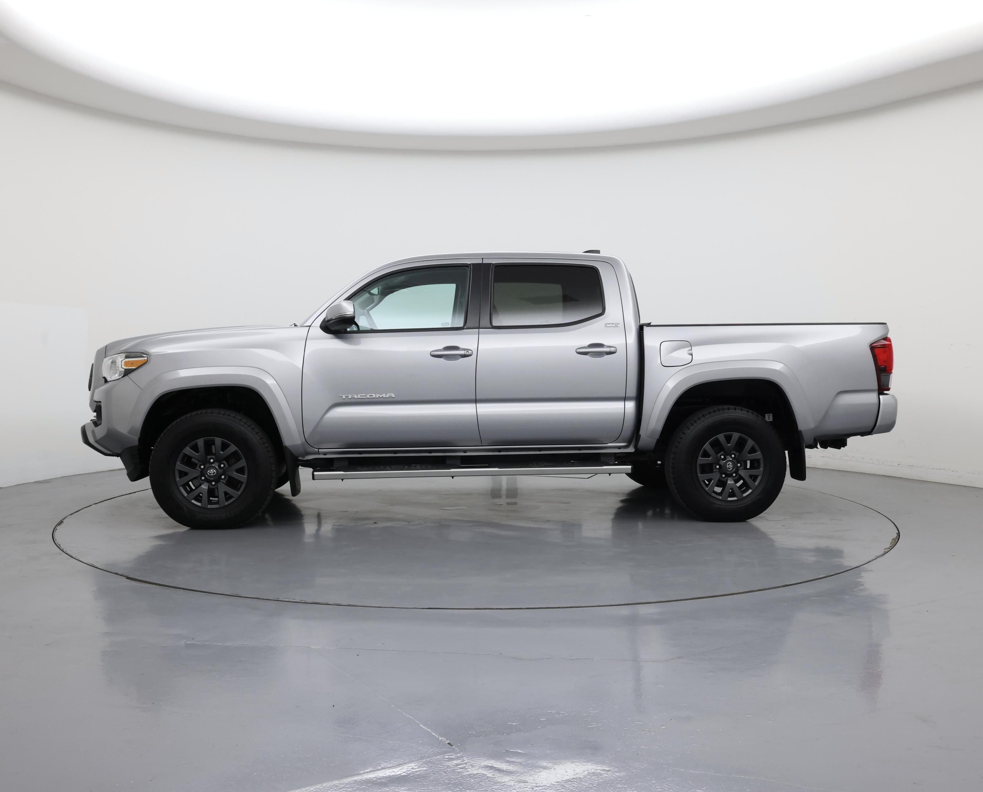 Thumbnail: 2021 Toyota Tacoma - 3