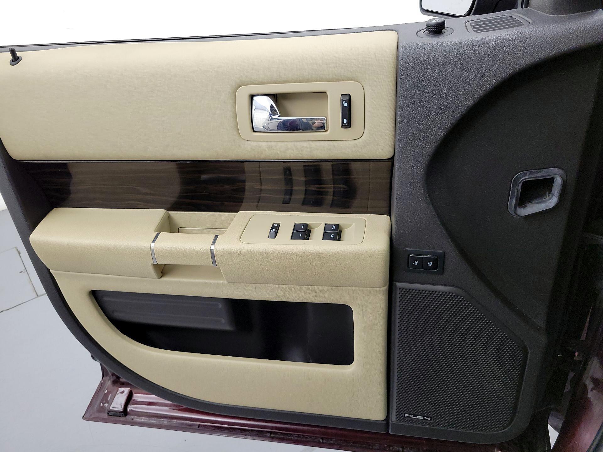 Thumbnail: 2019 Ford Flex - 12