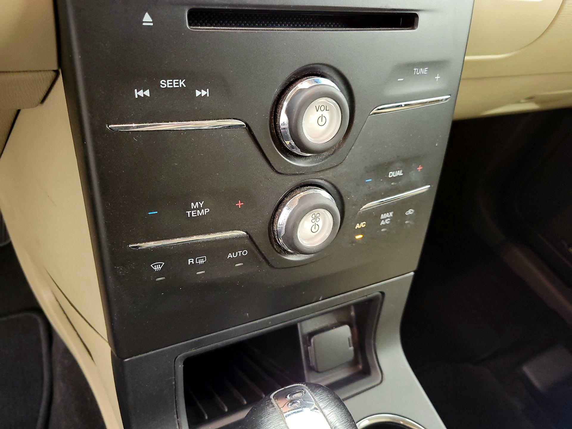 Thumbnail: 2019 Ford Flex - 17