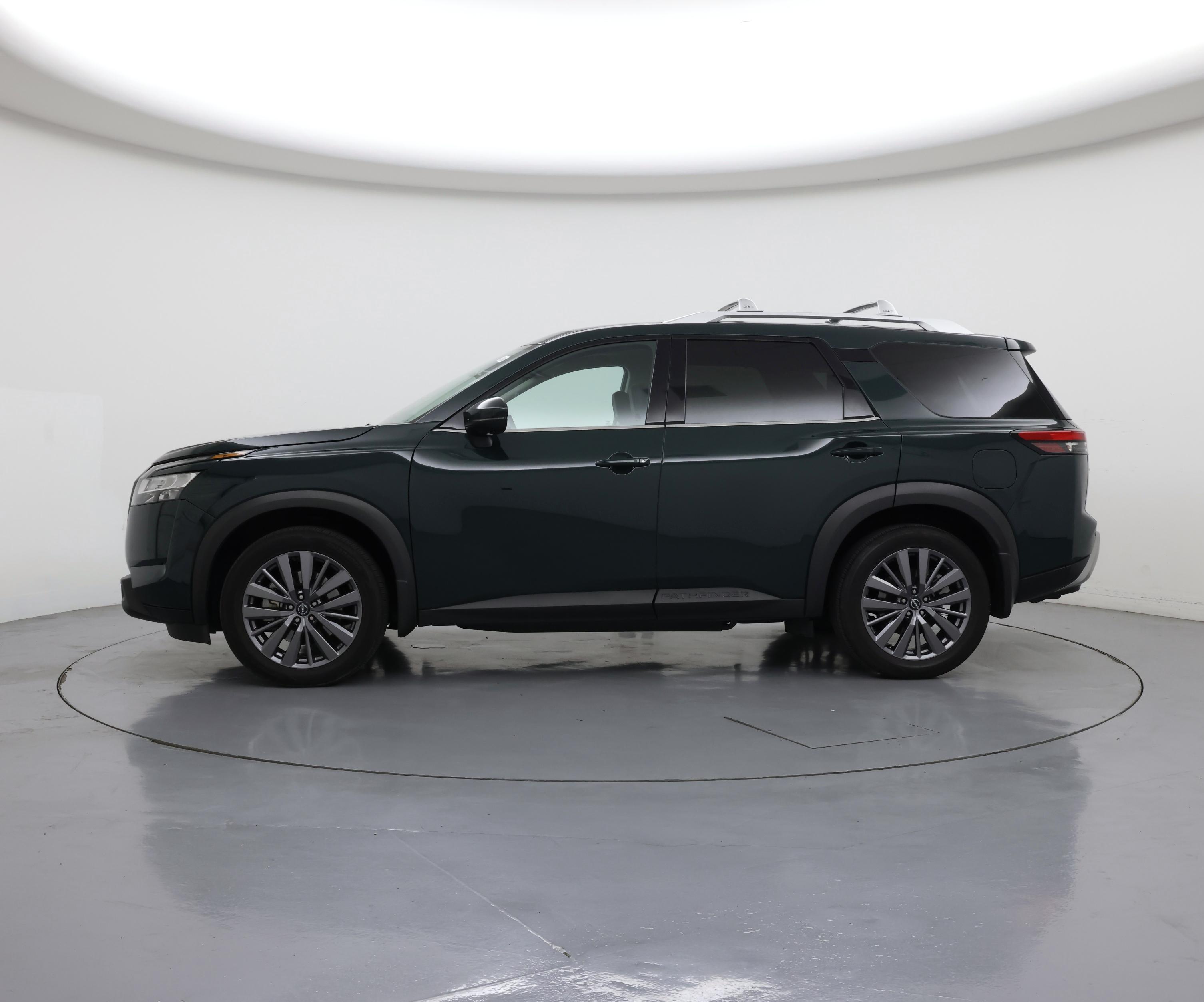 Thumbnail: 2023 Nissan Pathfinder - 3