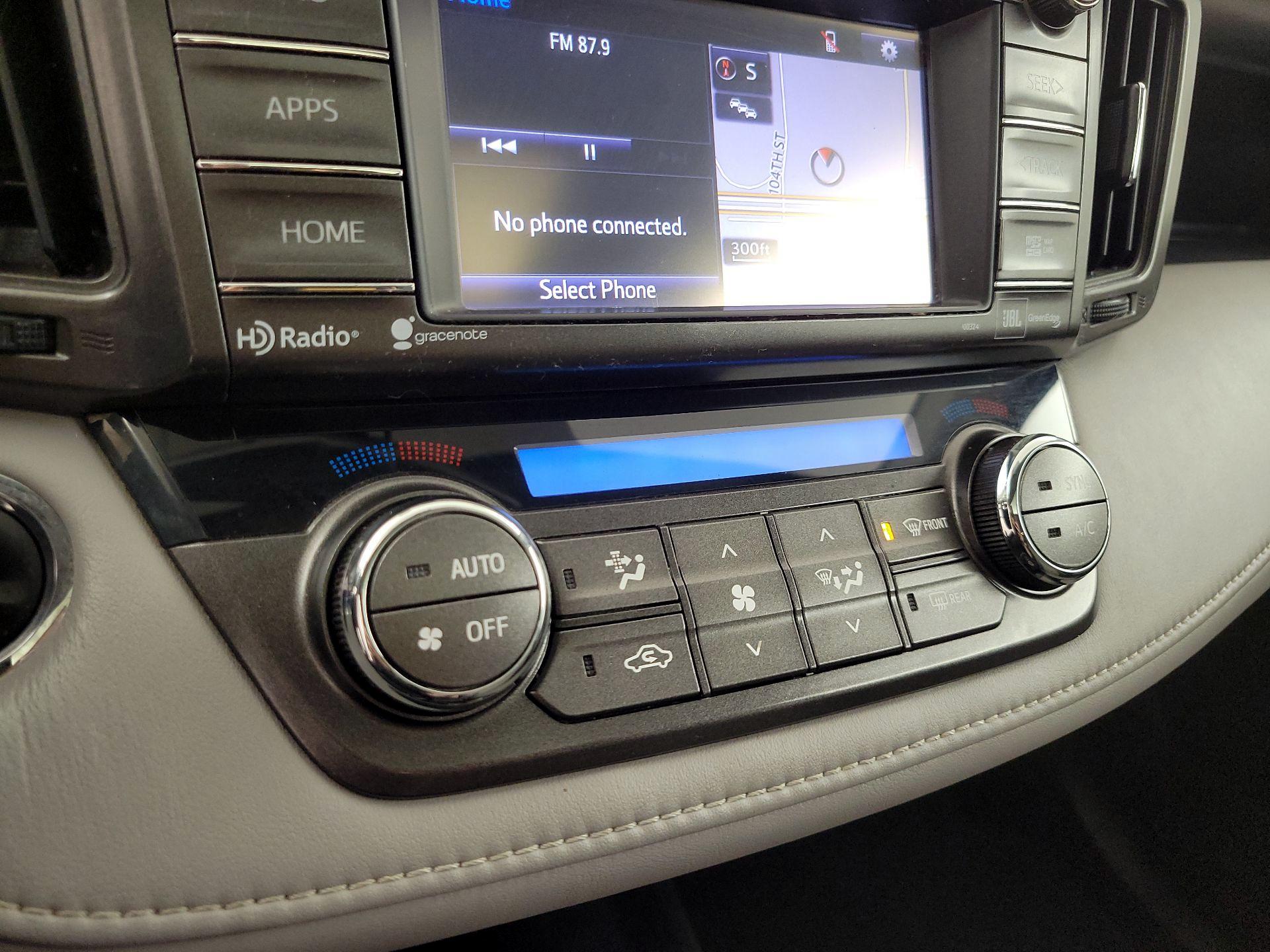 Thumbnail: 2014 Toyota RAV4 - 16