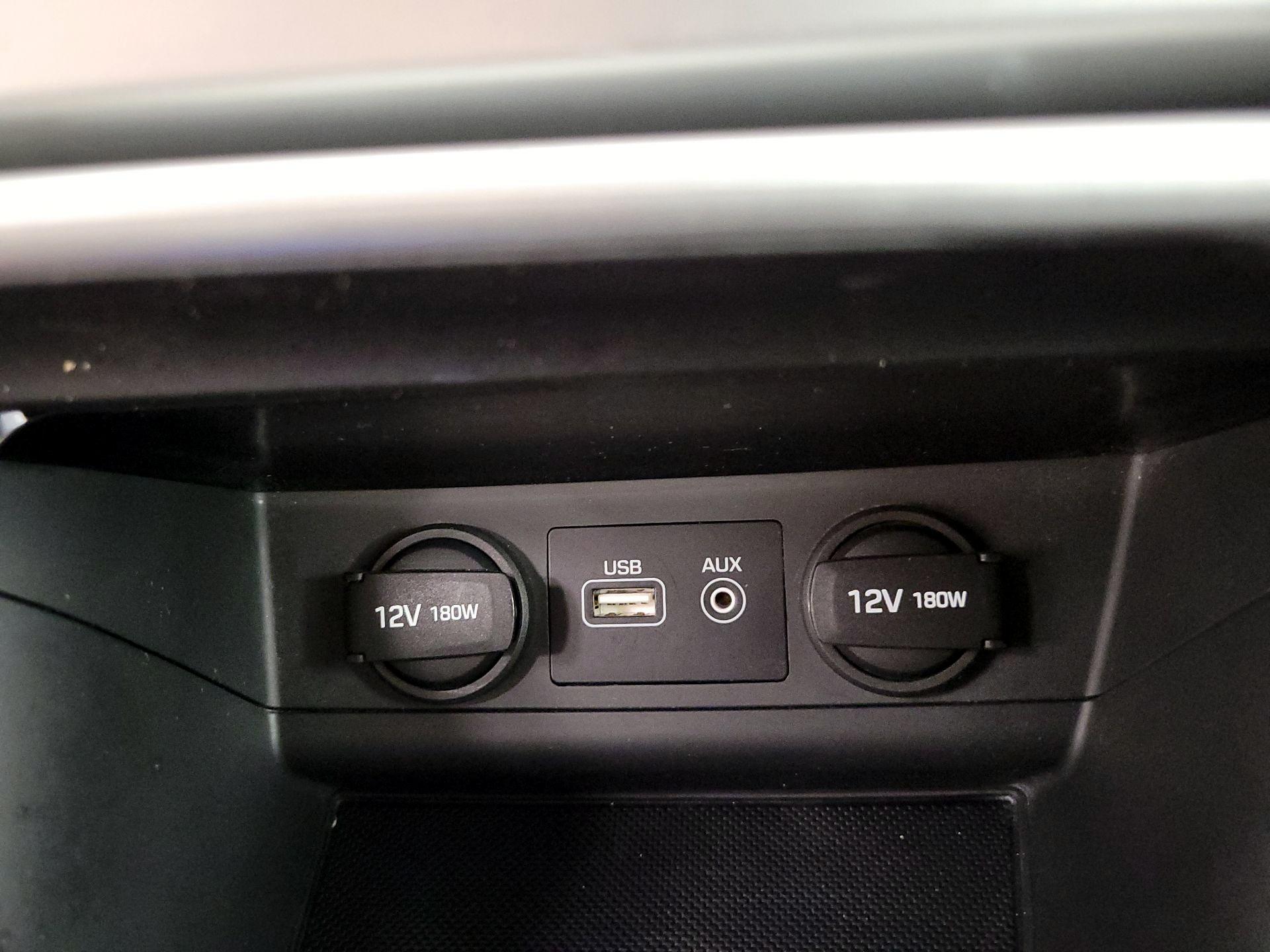 Thumbnail: 2015 Hyundai Sonata - 19