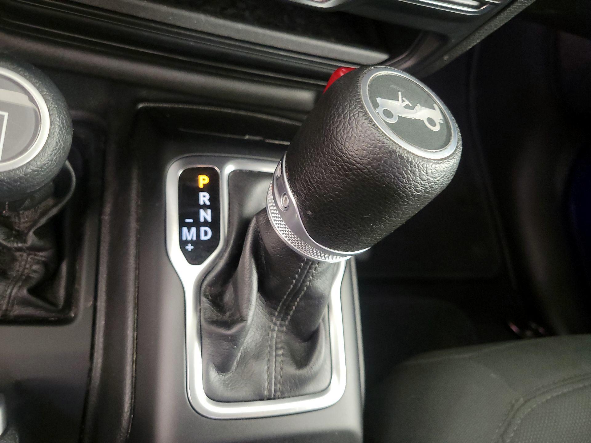 Thumbnail: 2018 Jeep Wrangler - 17