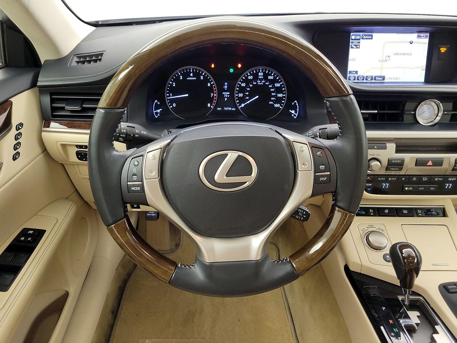 Thumbnail: 2015 Lexus ES - 10