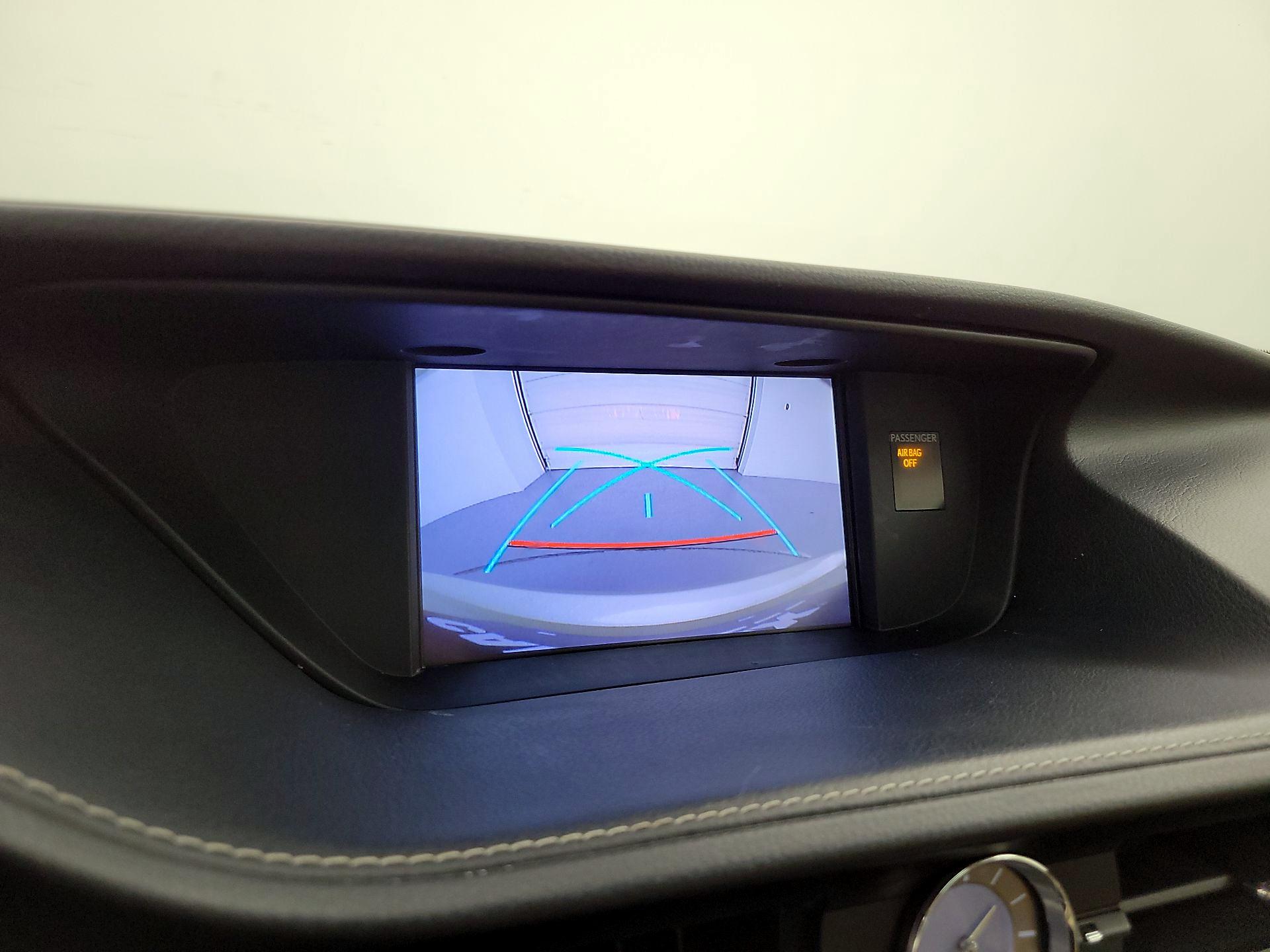 Thumbnail: 2015 Lexus ES - 15