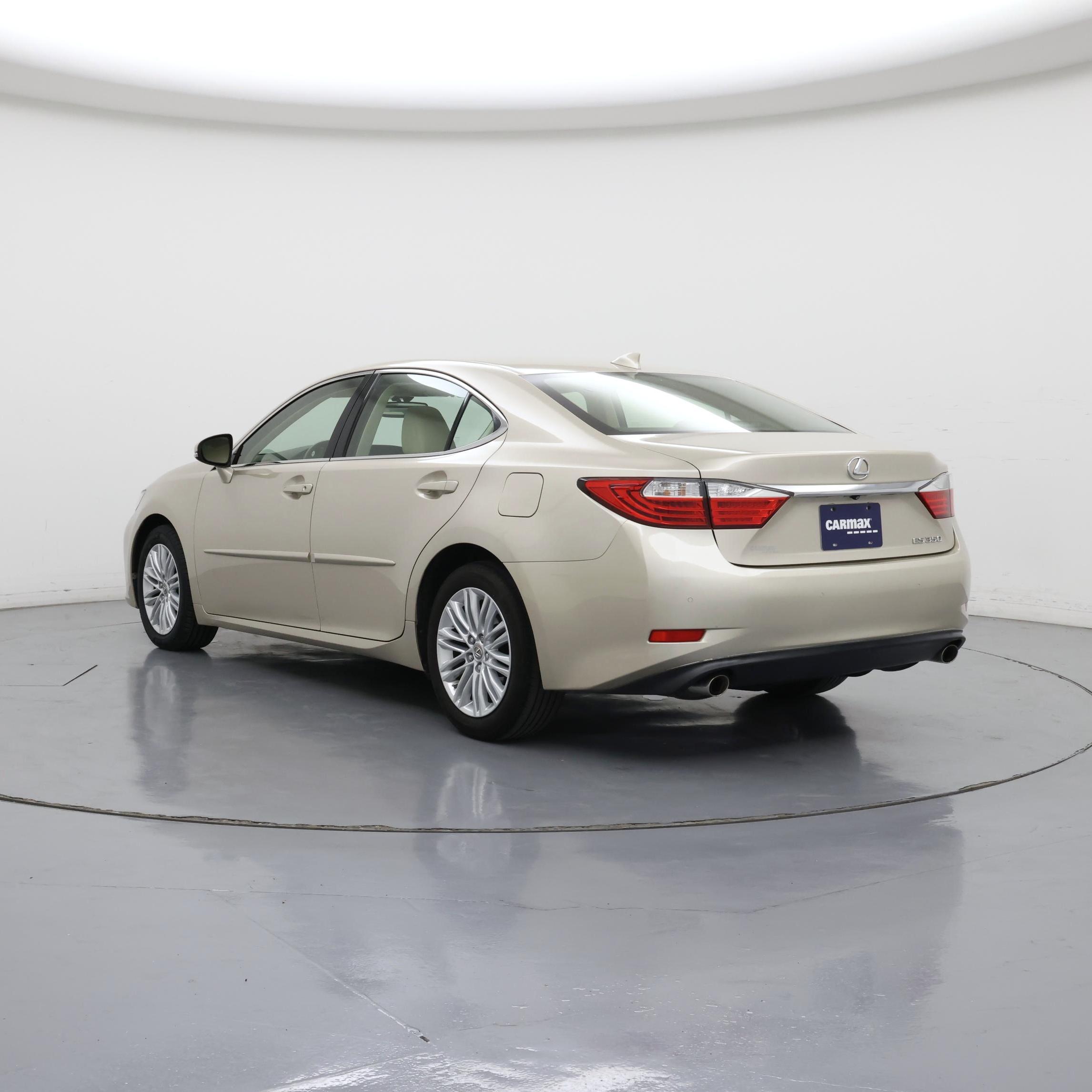 Thumbnail: 2015 Lexus ES - 2