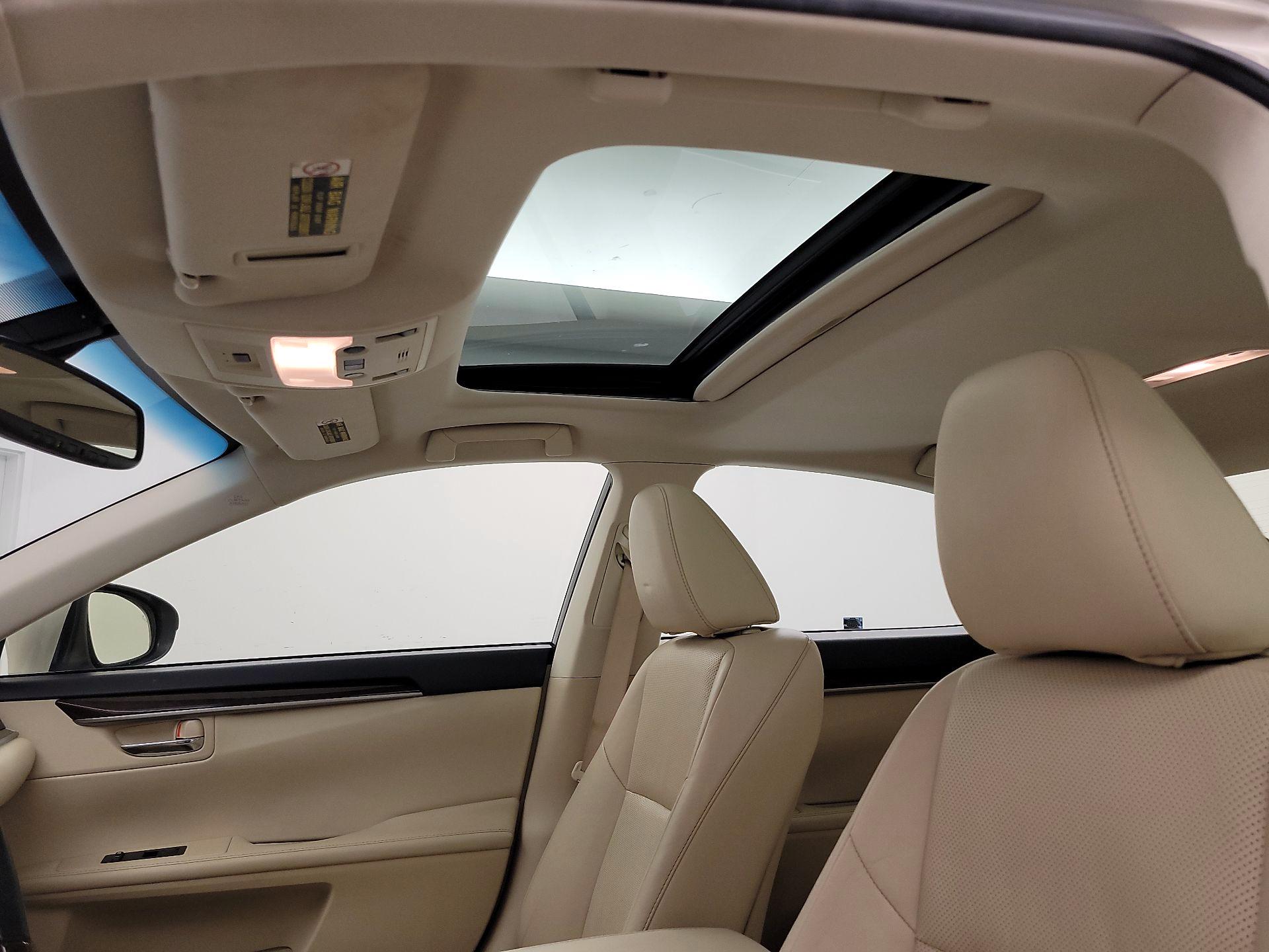 Thumbnail: 2015 Lexus ES - 19