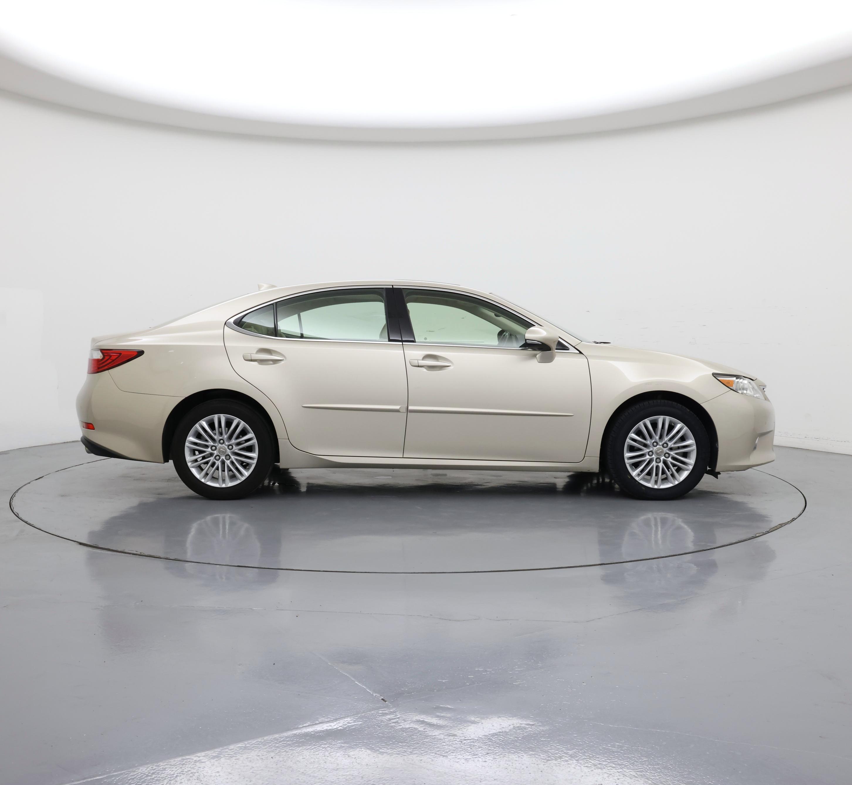 Thumbnail: 2015 Lexus ES - 7