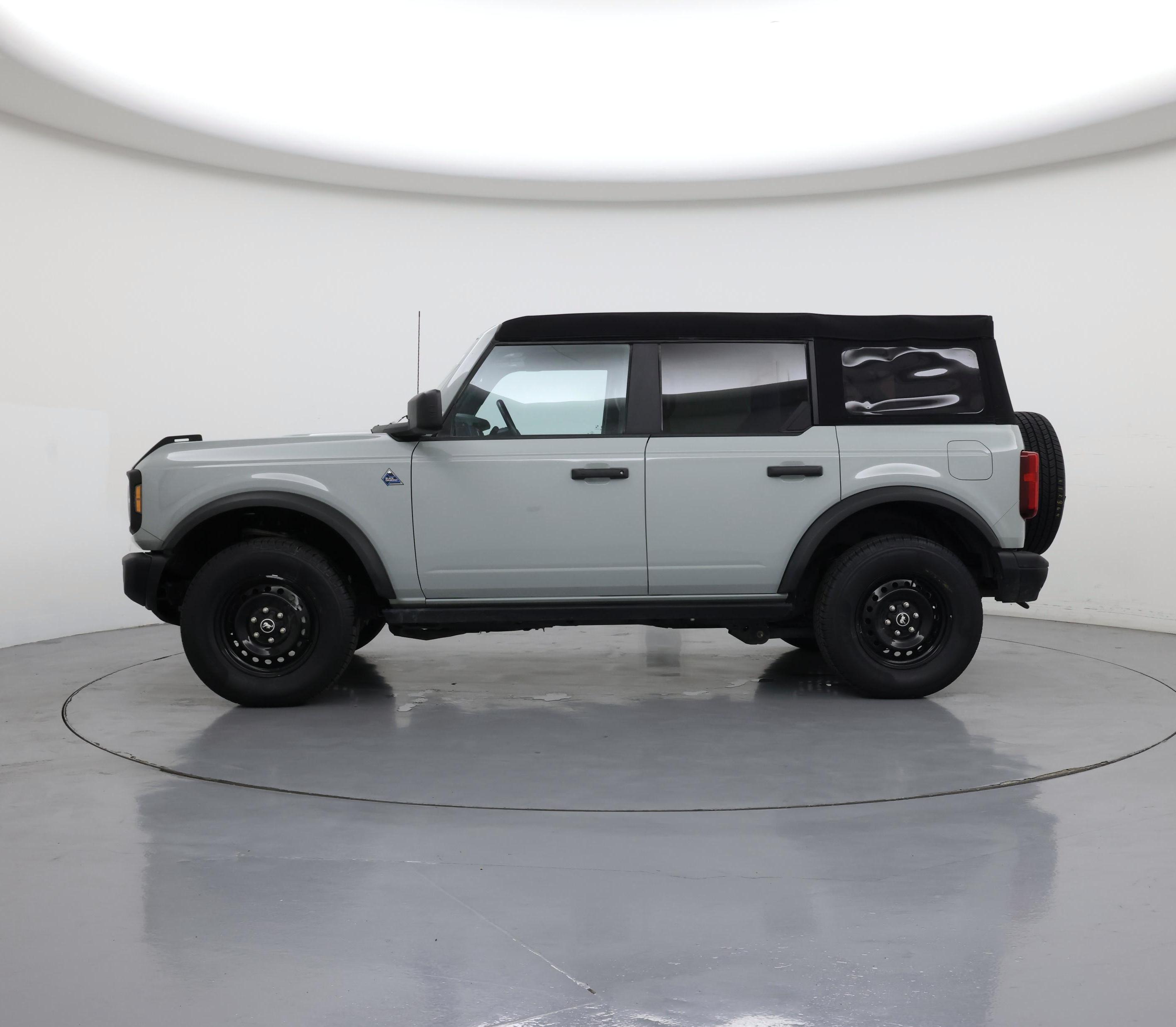 Thumbnail: 2023 Ford Bronco - 3