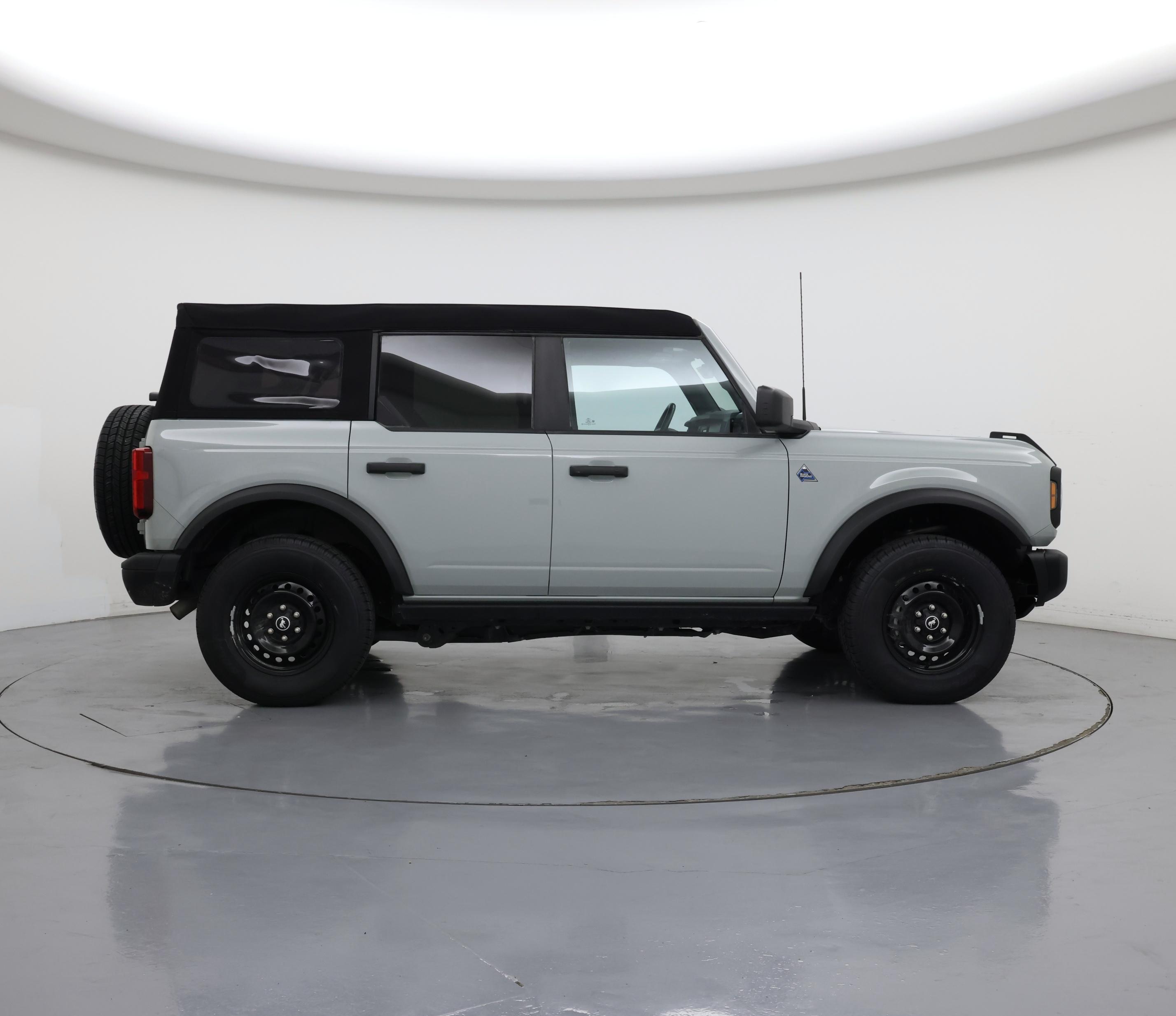 Thumbnail: 2023 Ford Bronco - 7